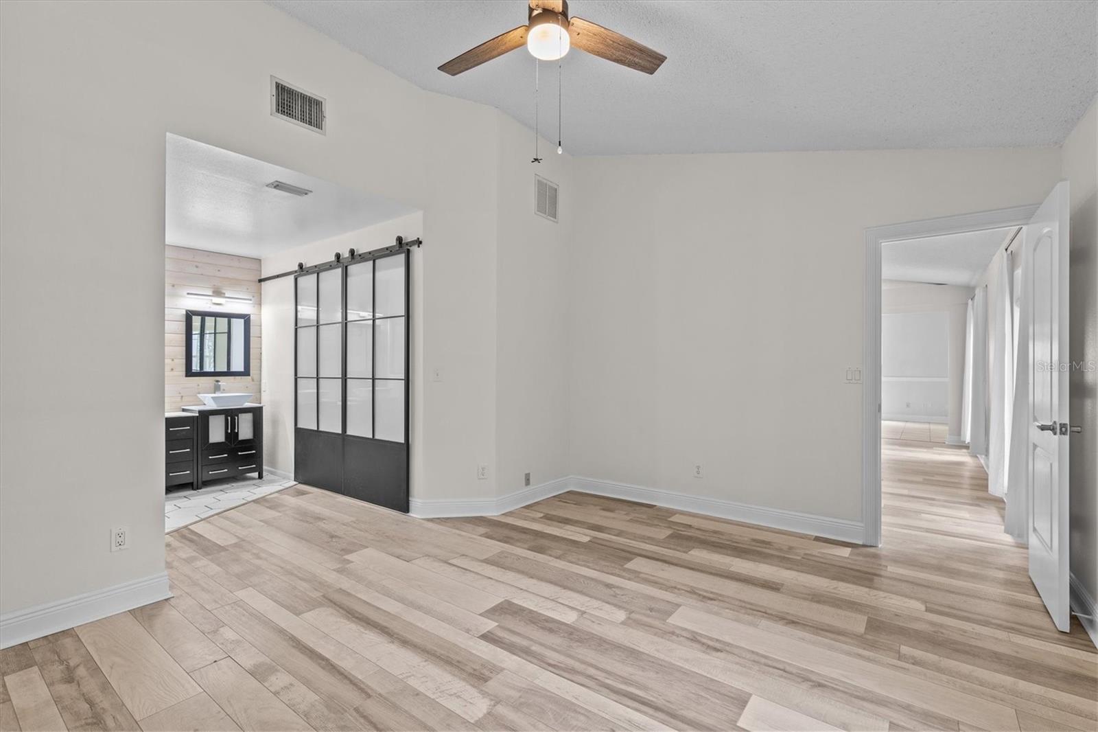 Image 18 of 36 For 1671 Silverwood Street