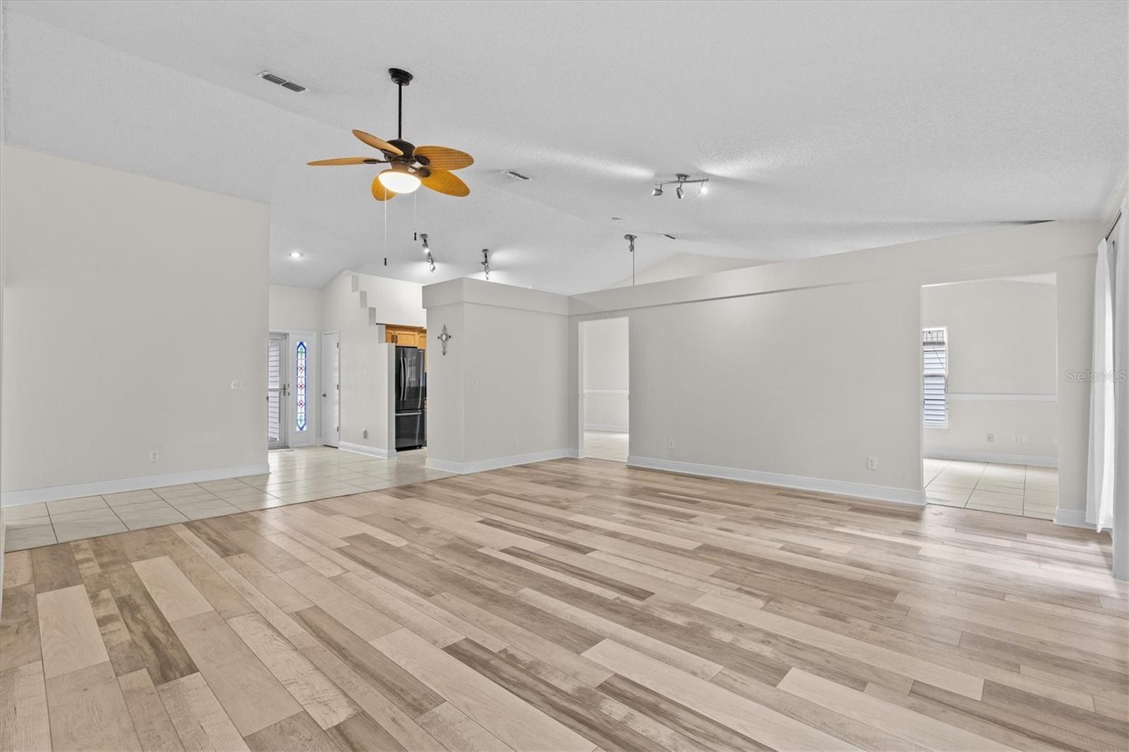 Image 6 of 36 For 1671 Silverwood Street