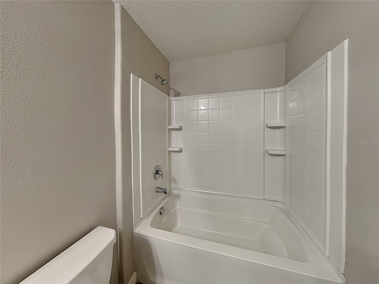 Image 17 of 20 For 2012 Broad Winged Hawk Drive