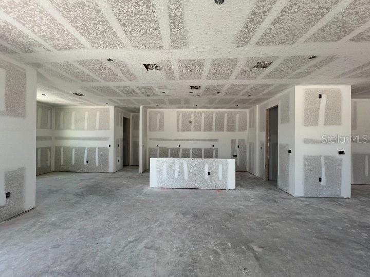 Image 13 of 41 For 2597 Broadwing St