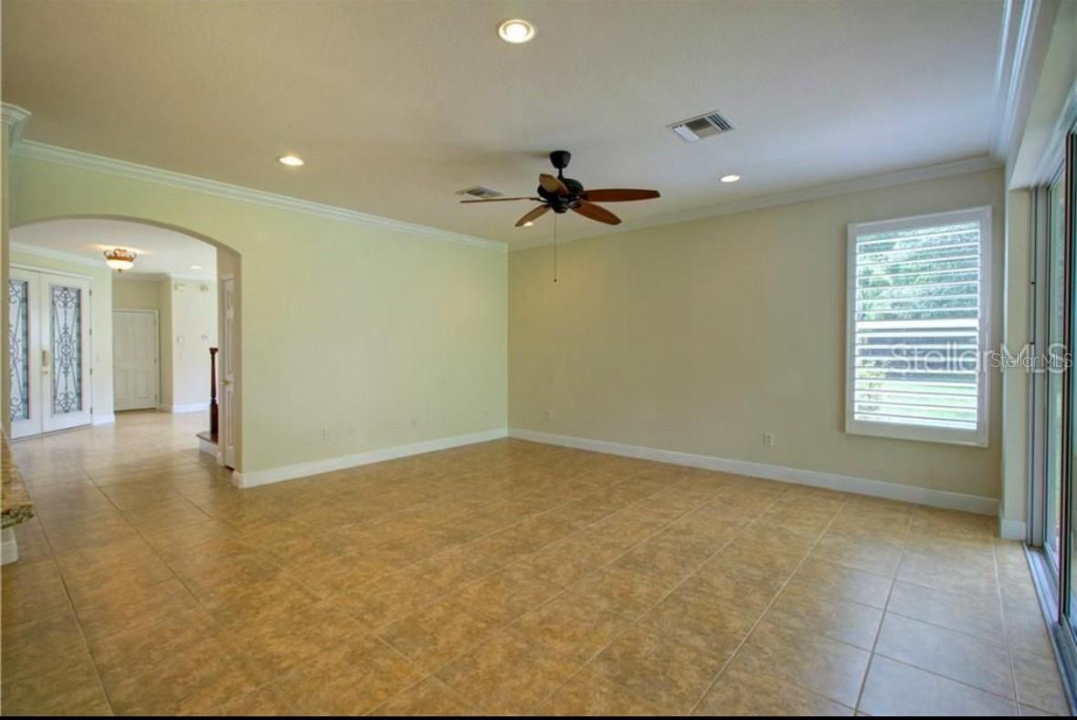 Image 10 of 42 For 18020 Maui Isle Drive