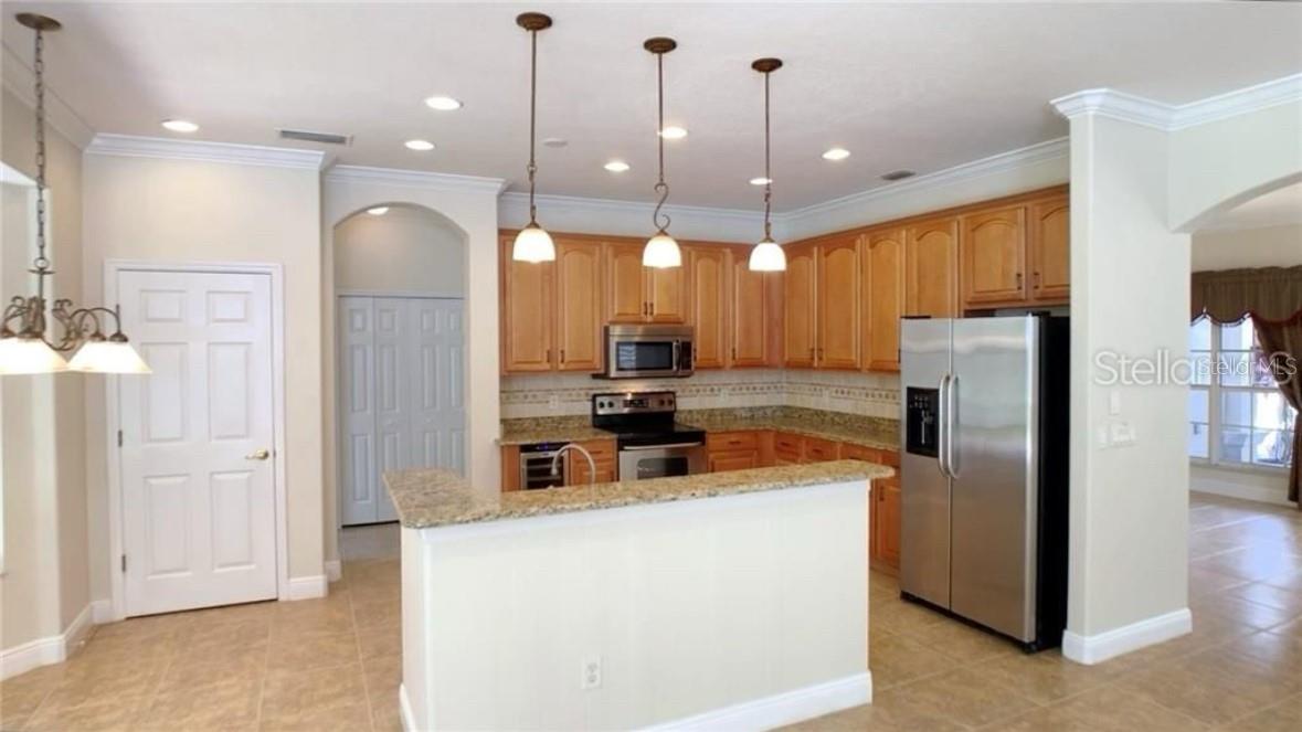 Image 11 of 42 For 18020 Maui Isle Drive