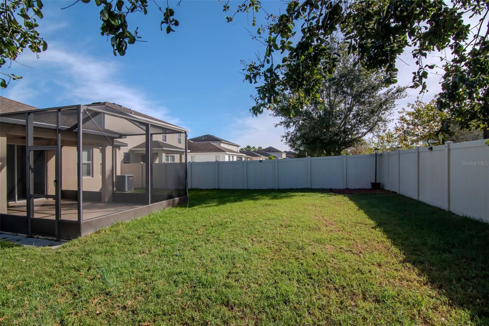 Listing photo id 23 for 11229 Spring Point Circle