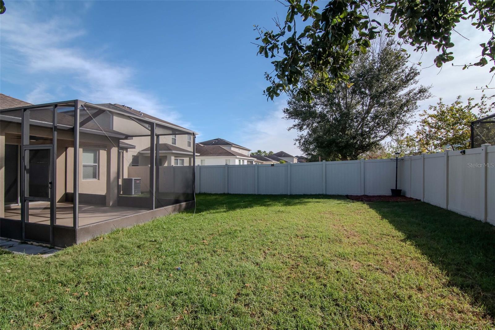 Listing photo id 24 for 11229 Spring Point Circle