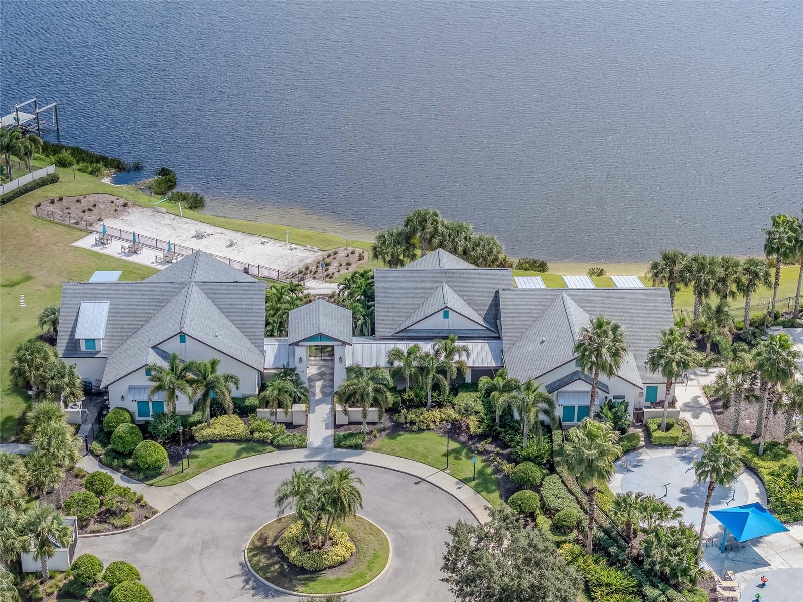 Listing photo id 31 for 11229 Spring Point Circle