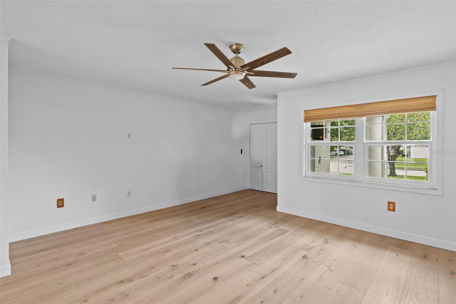 Image 11 of 33 For 7164 62nd Avenue N