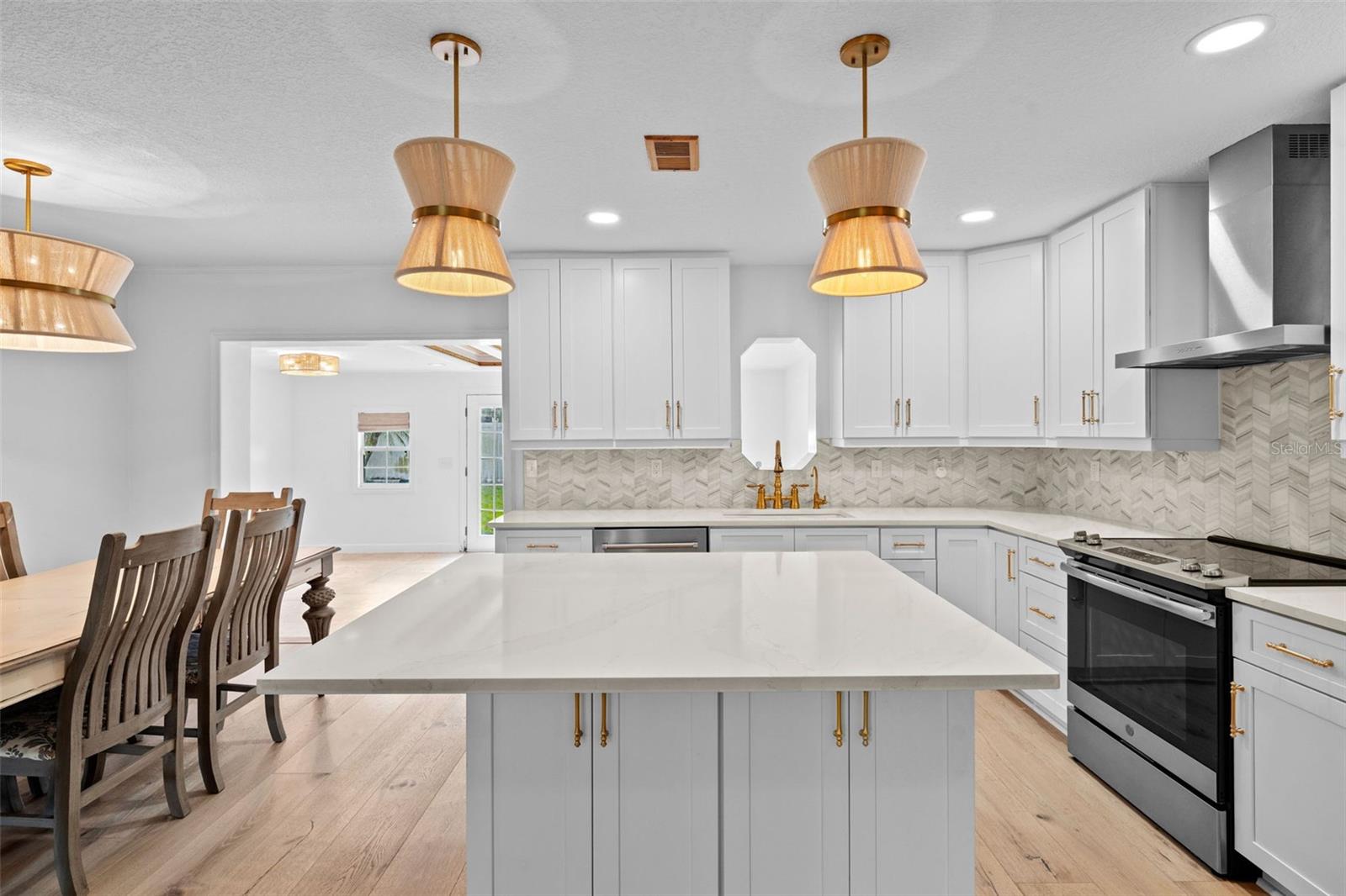 Image 3 of 33 For 7164 62nd Avenue N