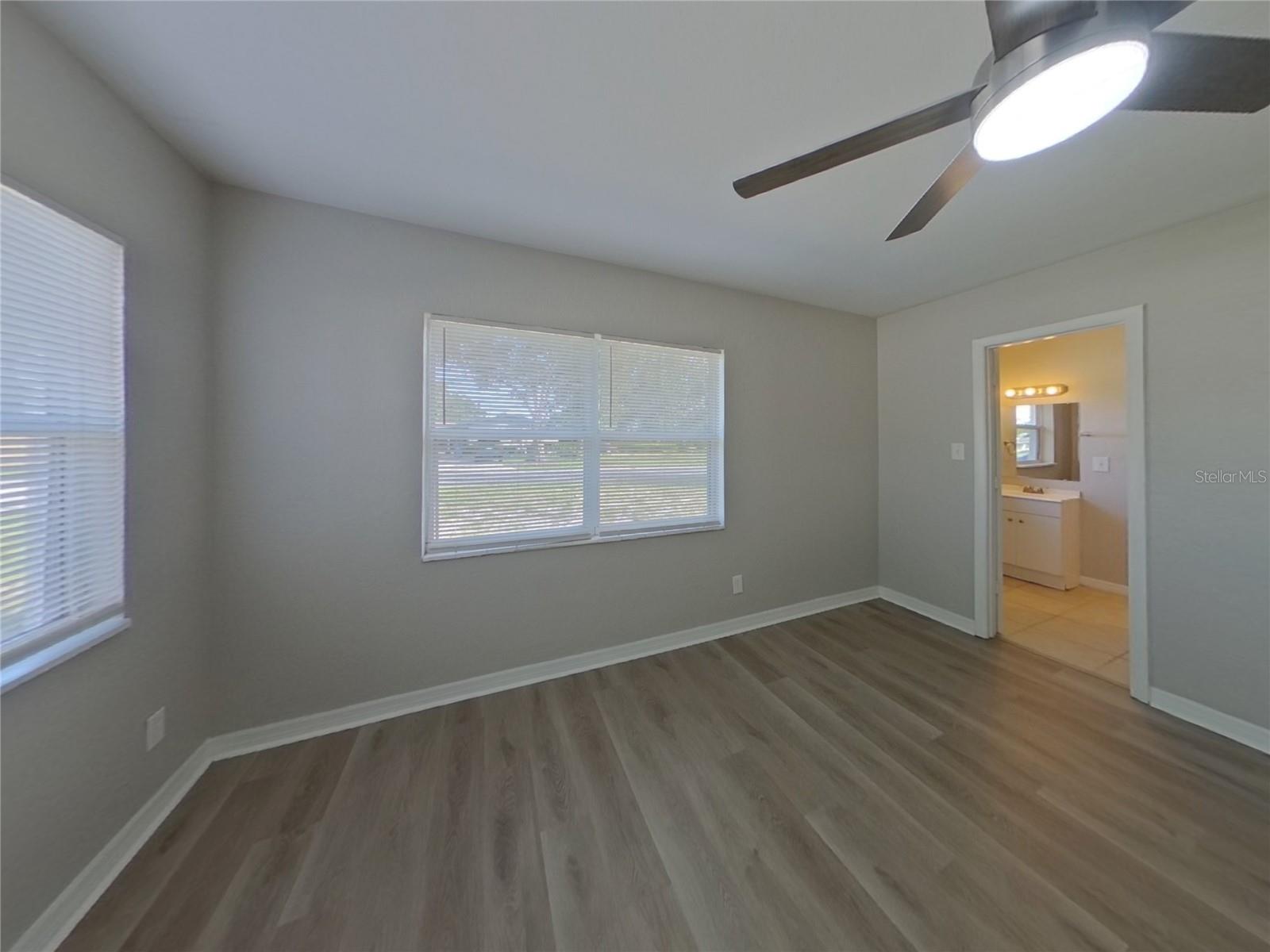 Image 7 of 18 For 4225 Cortez Way S
