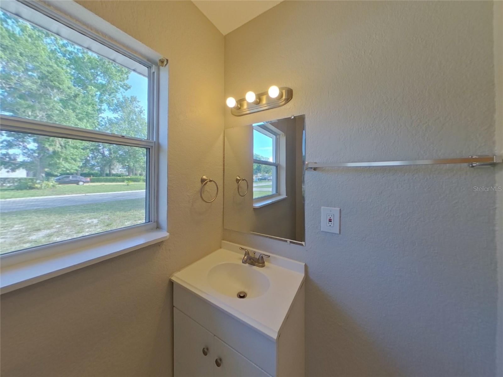 Image 8 of 18 For 4225 Cortez Way S