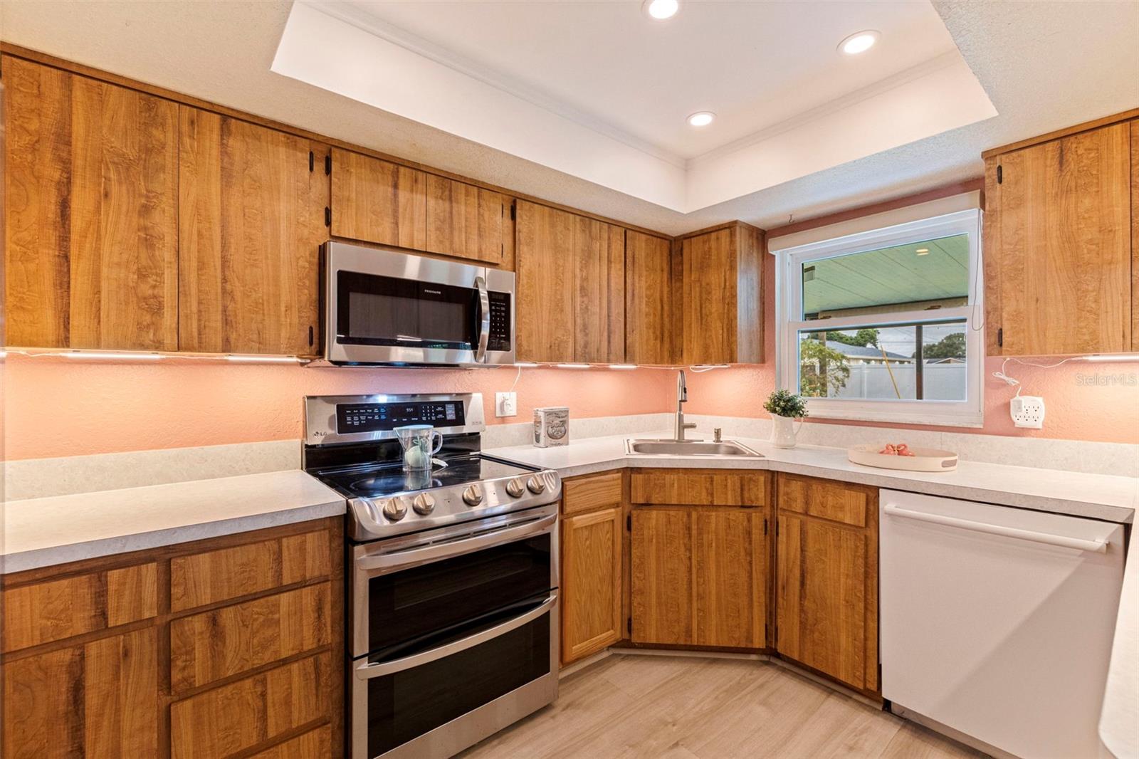 Image 20 of 41 For 5156 Castile Way S