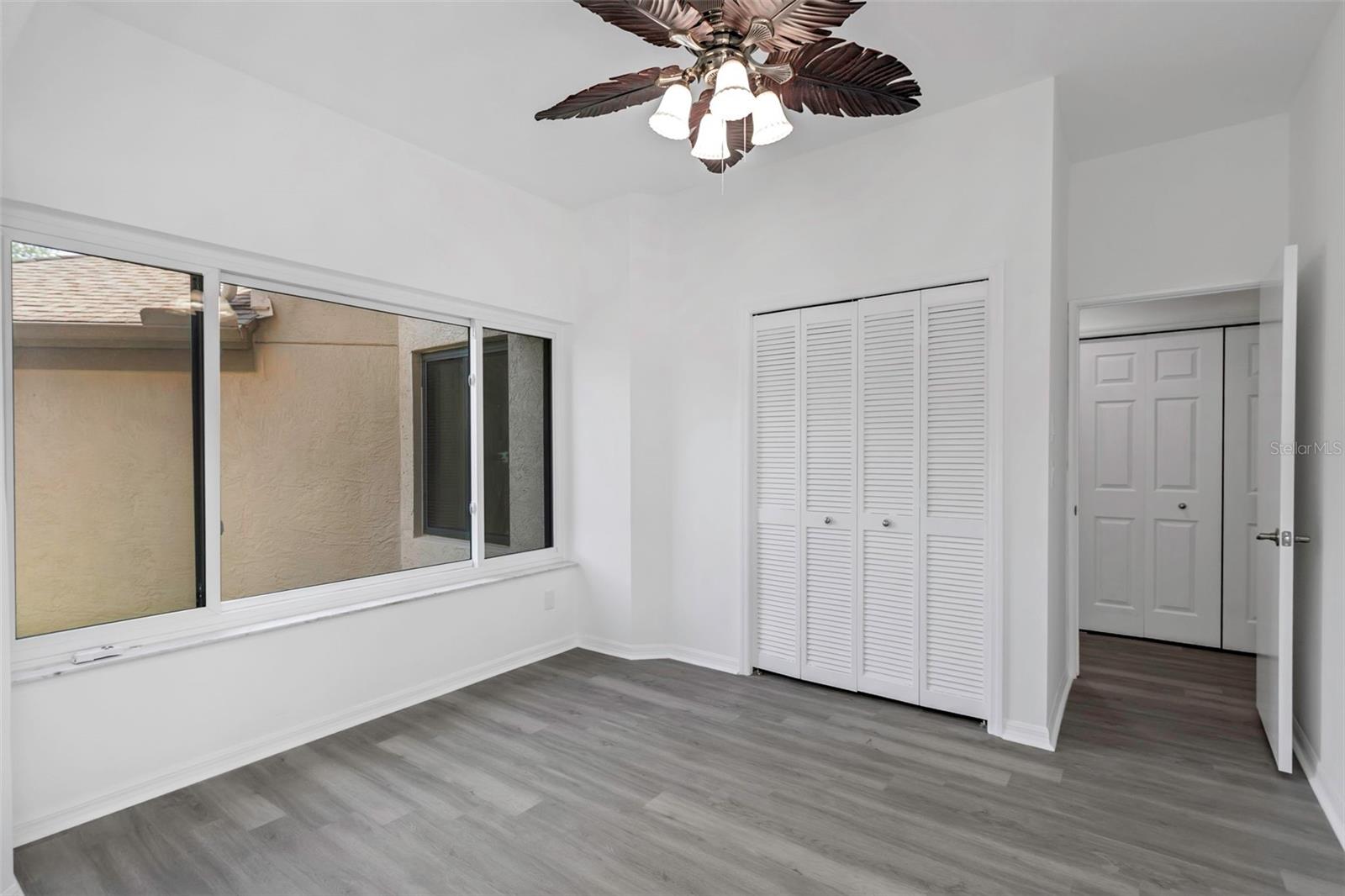 Image 18 of 49 For 3044 Red Oak Court 101
