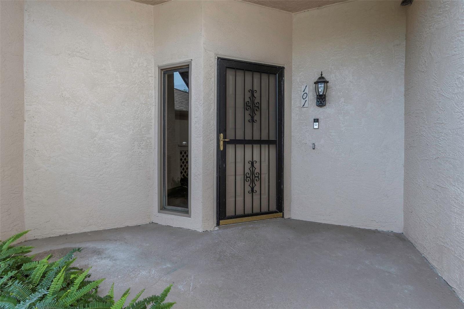 Image 3 of 49 For 3044 Red Oak Court 101