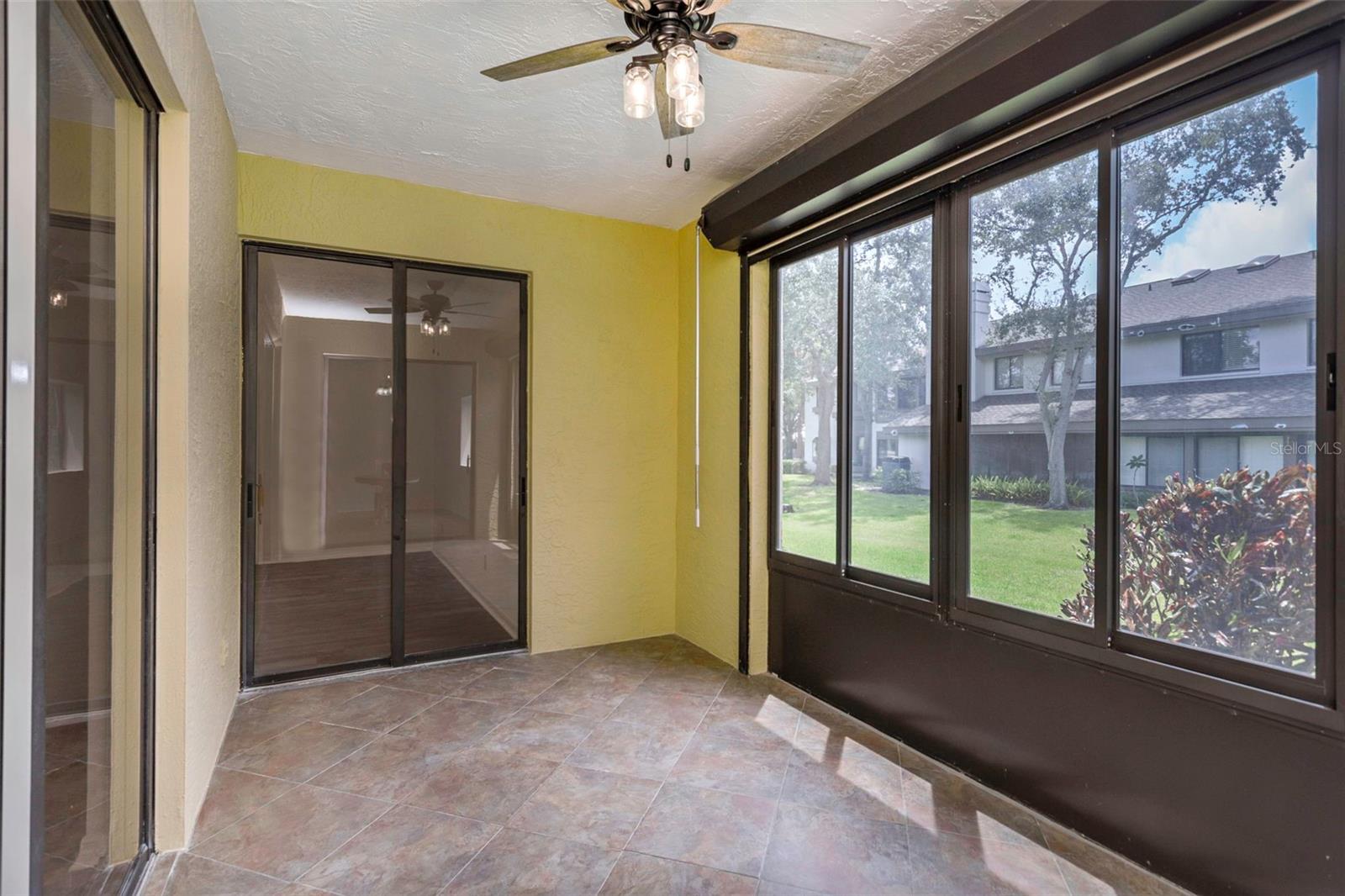 Image 35 of 49 For 3044 Red Oak Court 101