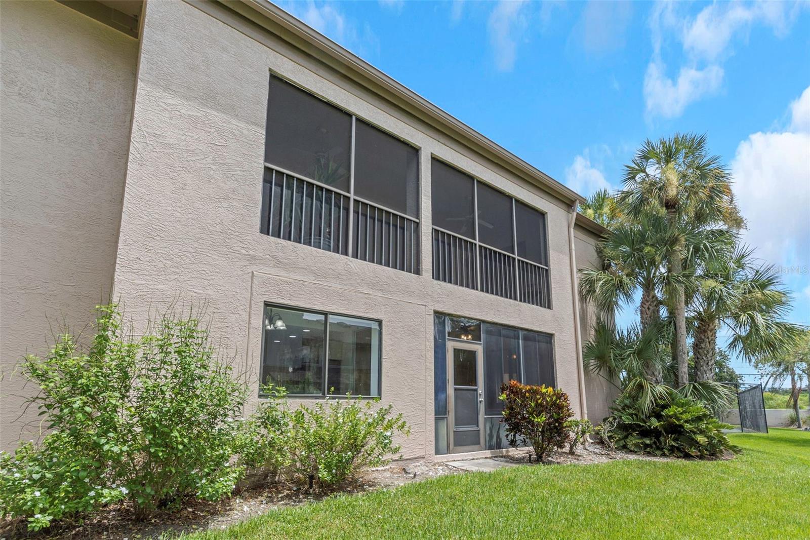 Image 36 of 49 For 3044 Red Oak Court 101
