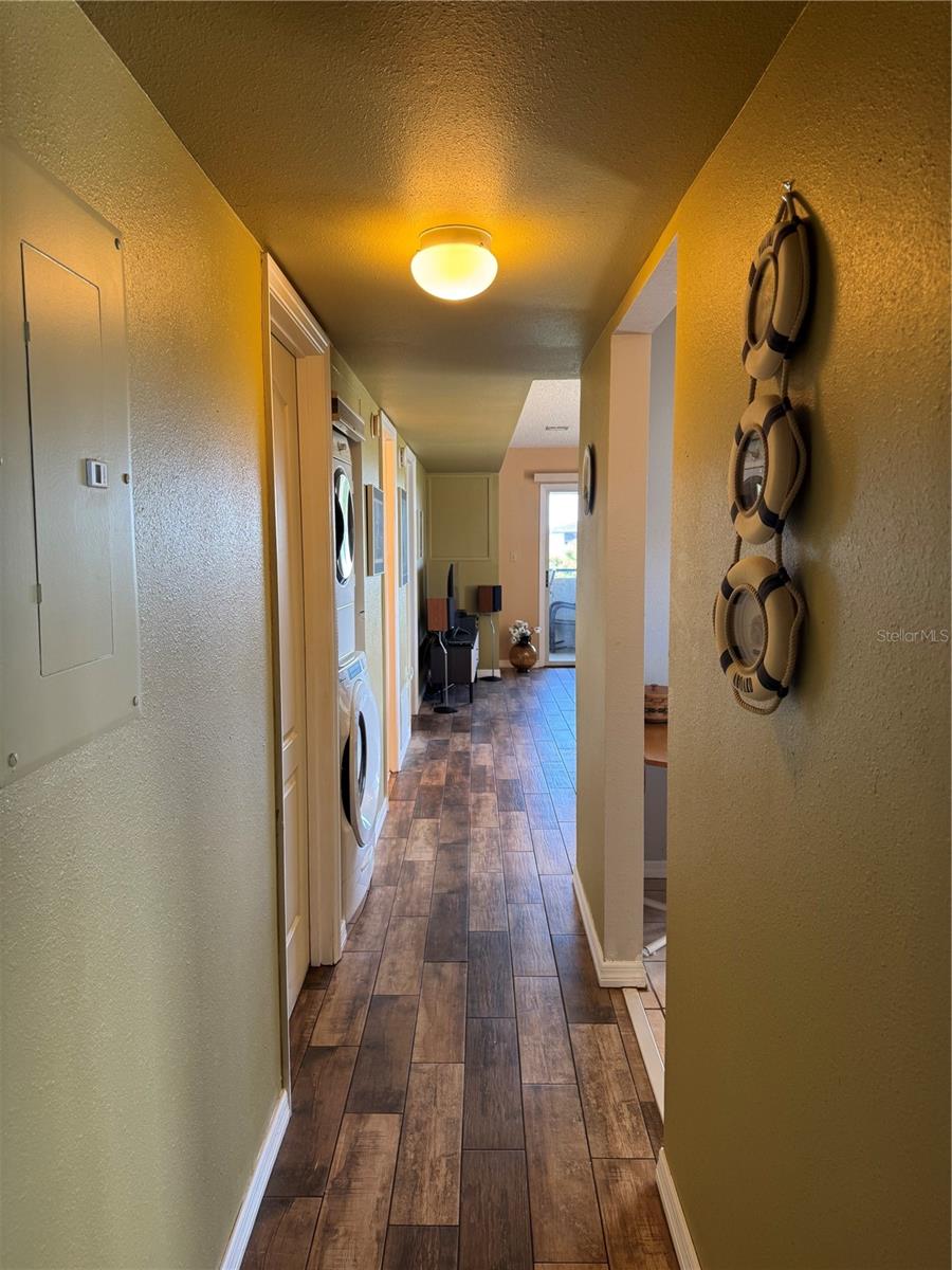 Image 11 of 34 For 5567 Sea Forest Drive 319