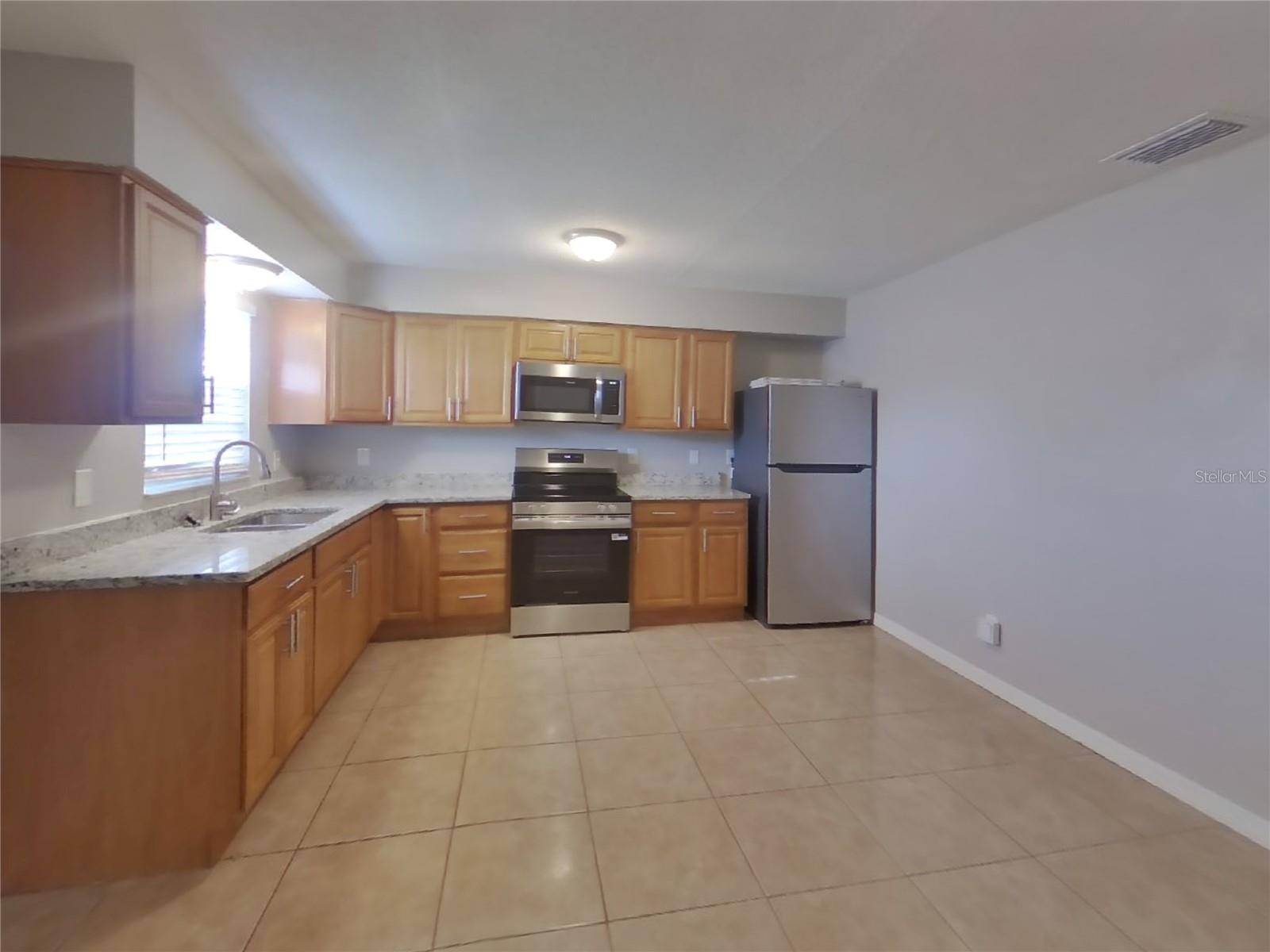Image 7 of 19 For 14800 11th Street