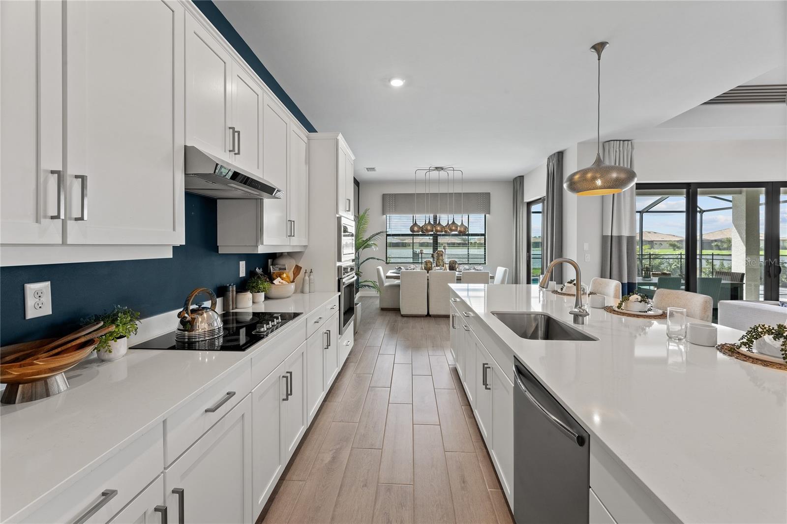 Image 15 of 22 For 8178 Dressel Street