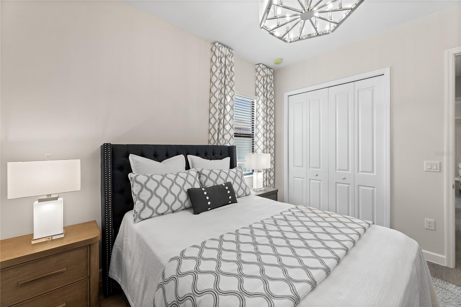 Image 5 of 22 For 8178 Dressel Street