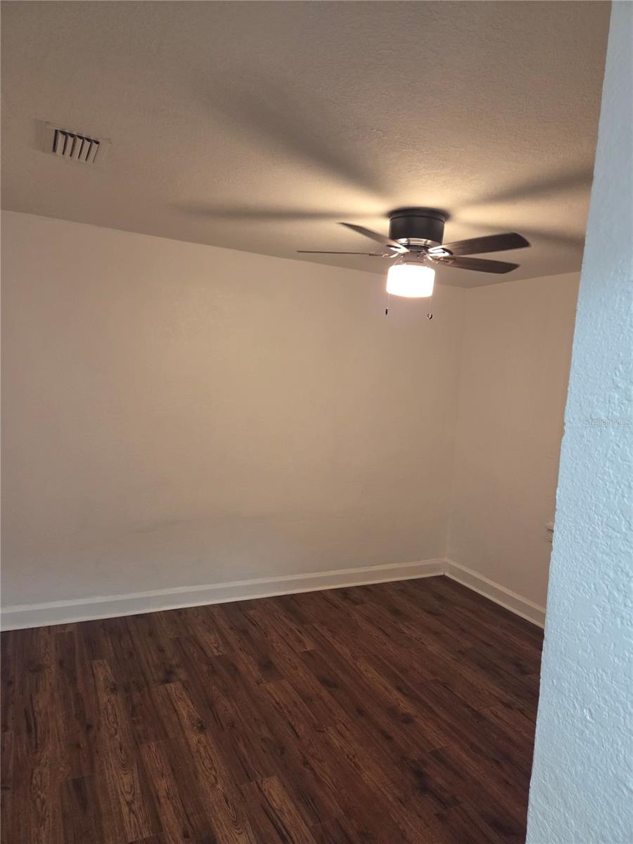 Image 7 of 13 For 2331 16th Avenue S