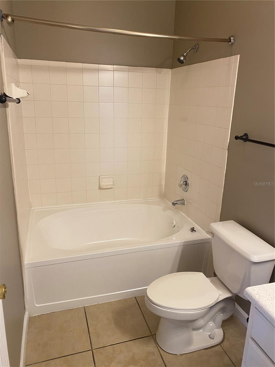 Image 4 of 10 For 10515 Villa View Circle 10515