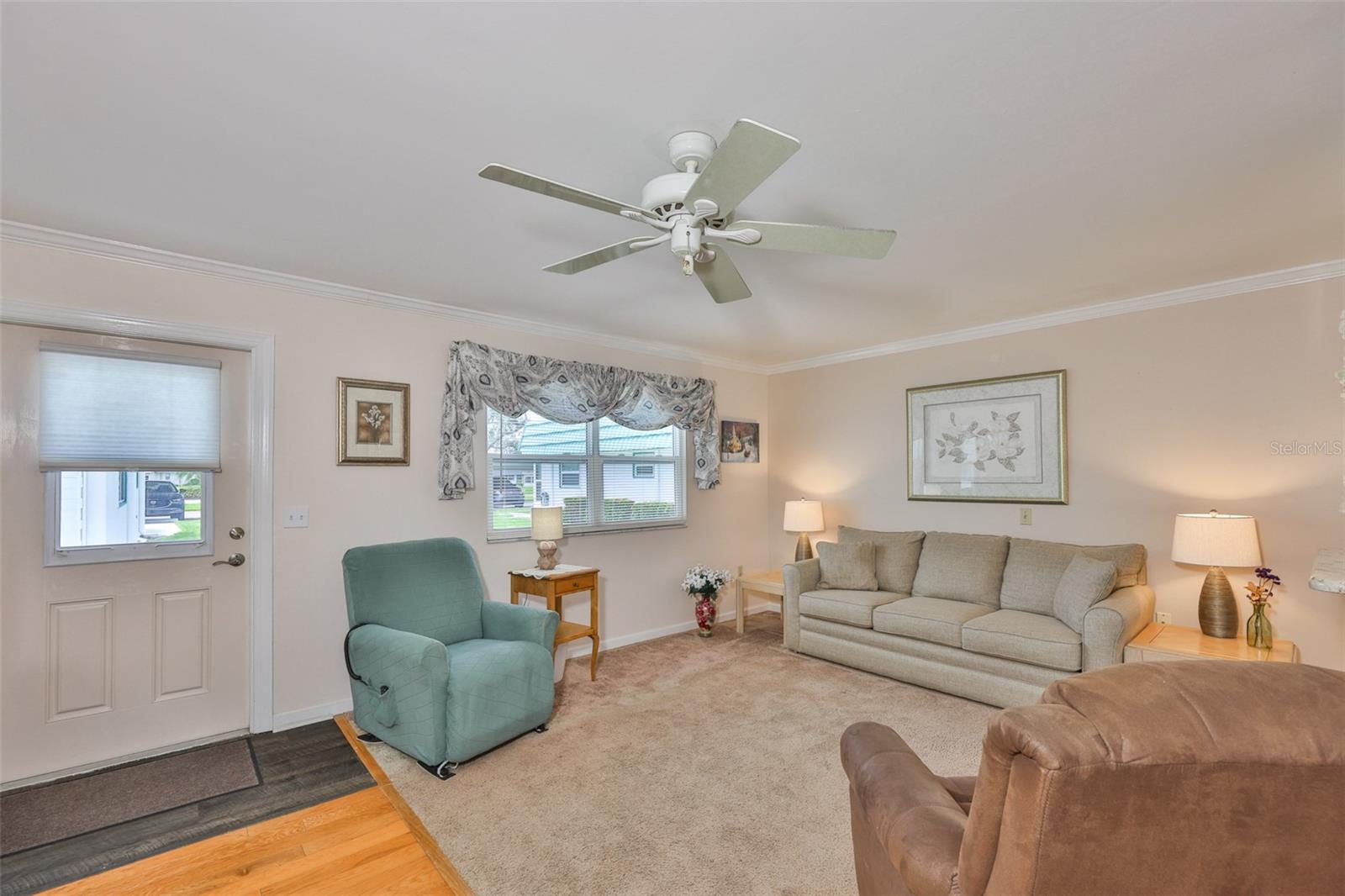 Image 13 of 47 For 205 Kings Boulevard 55