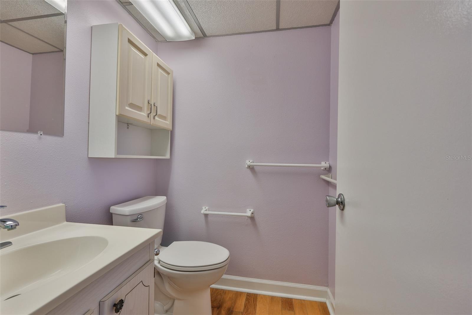 Image 15 of 47 For 205 Kings Boulevard 55