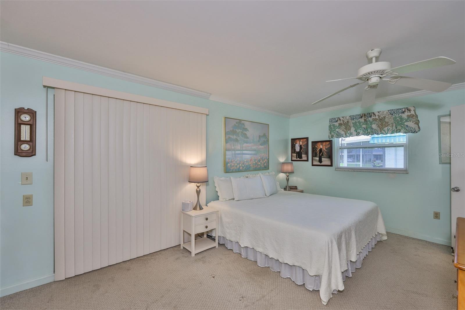 Image 16 of 47 For 205 Kings Boulevard 55