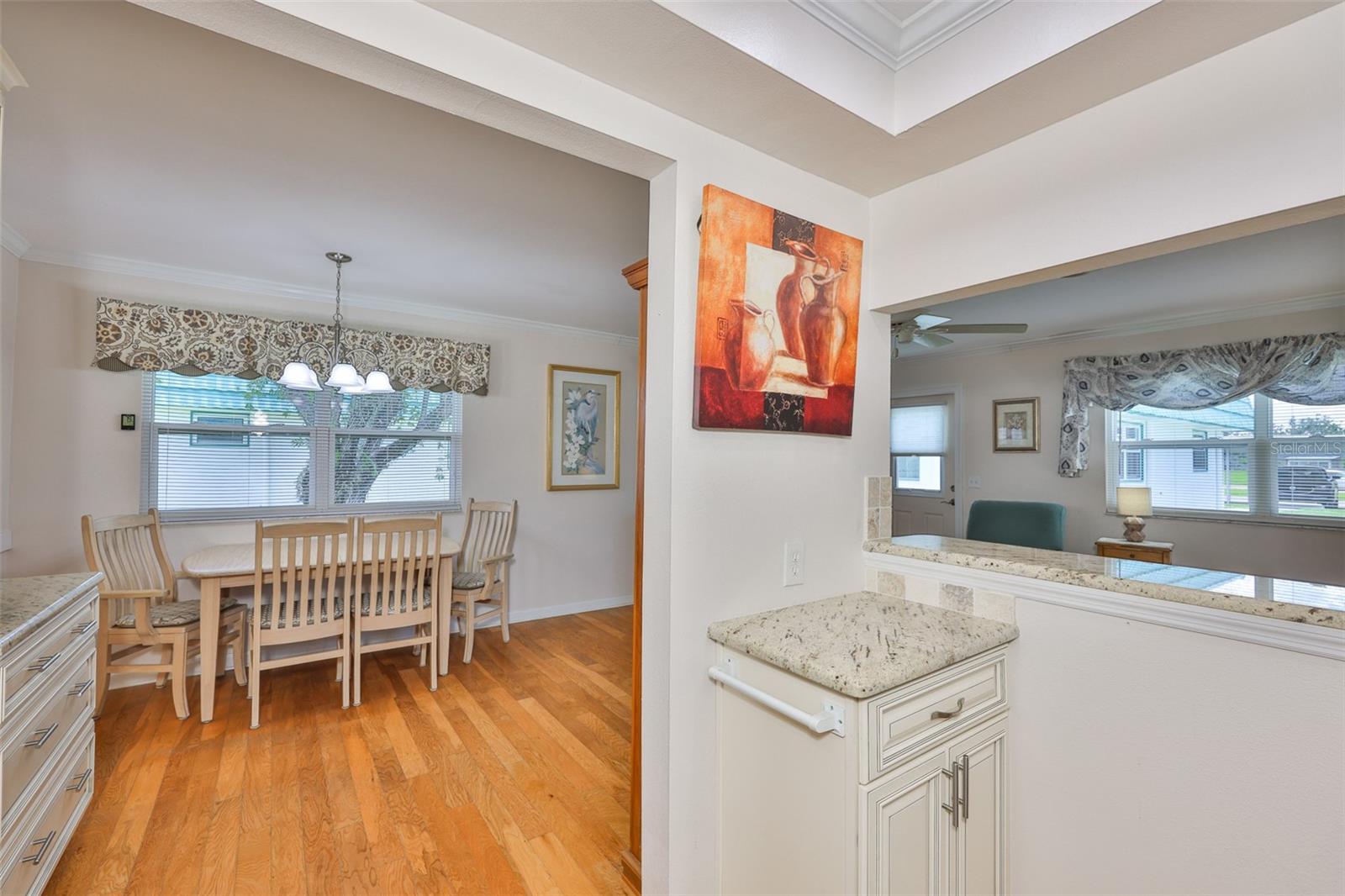 Image 5 of 47 For 205 Kings Boulevard 55