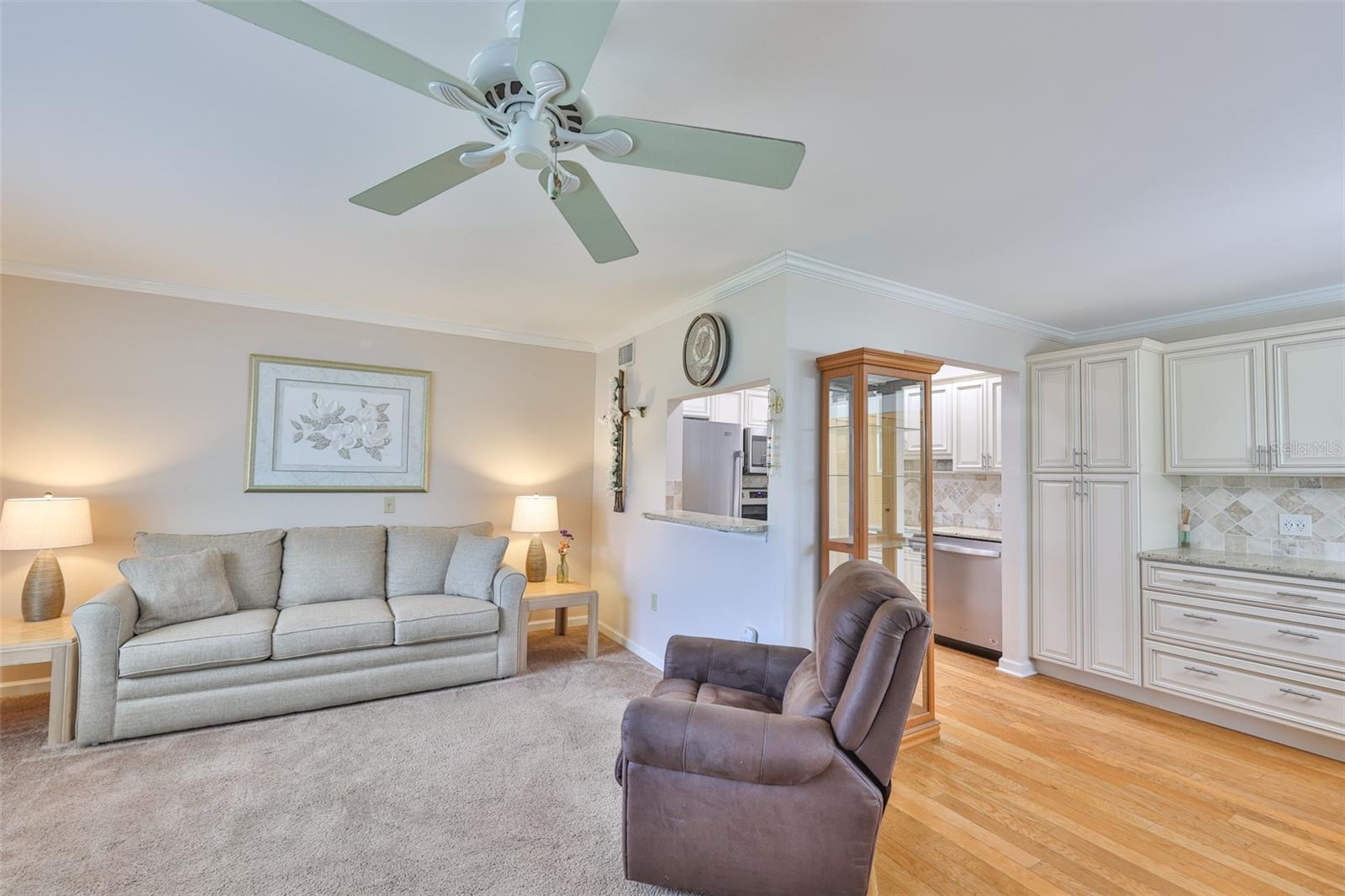 Image 6 of 47 For 205 Kings Boulevard 55