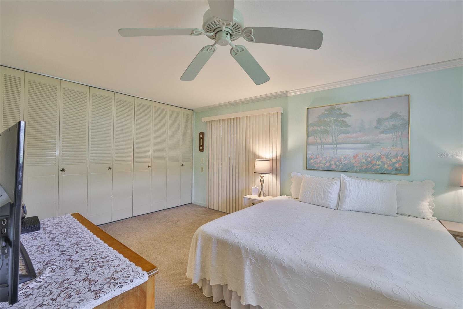 Image 7 of 47 For 205 Kings Boulevard 55