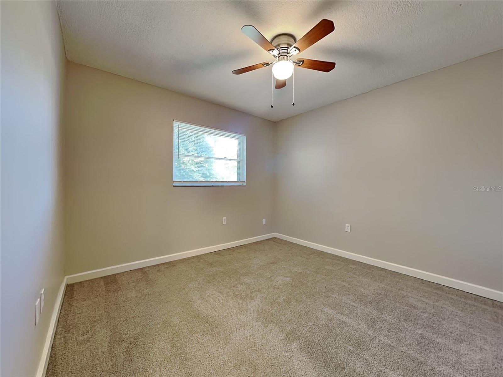 Image 12 of 16 For 105 Ravenway Drive