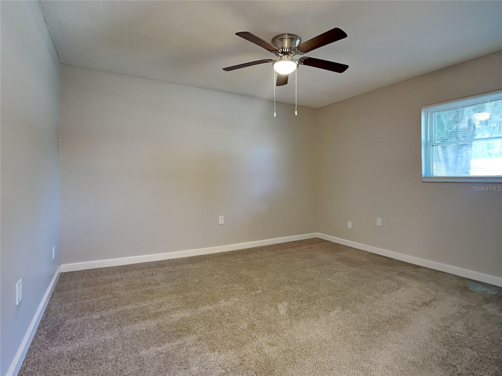 Image 7 of 16 For 105 Ravenway Drive
