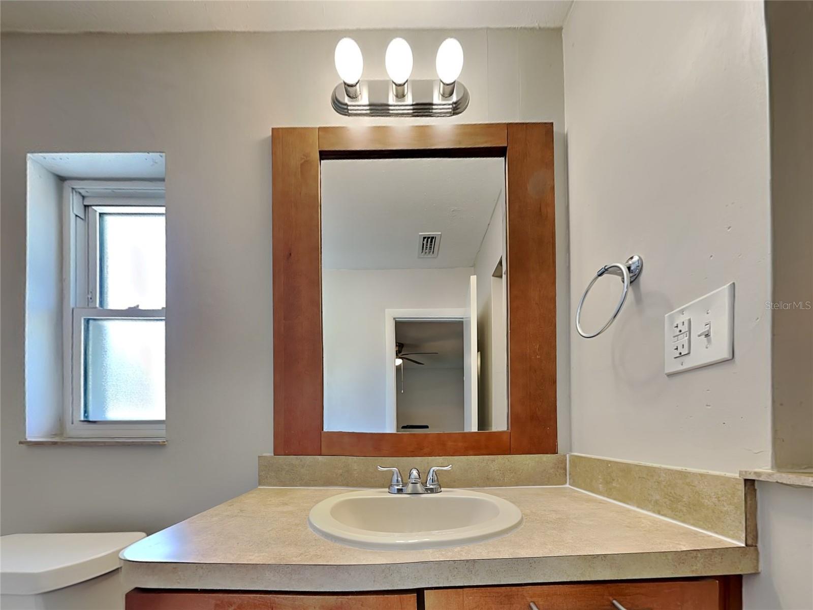 Image 8 of 16 For 105 Ravenway Drive