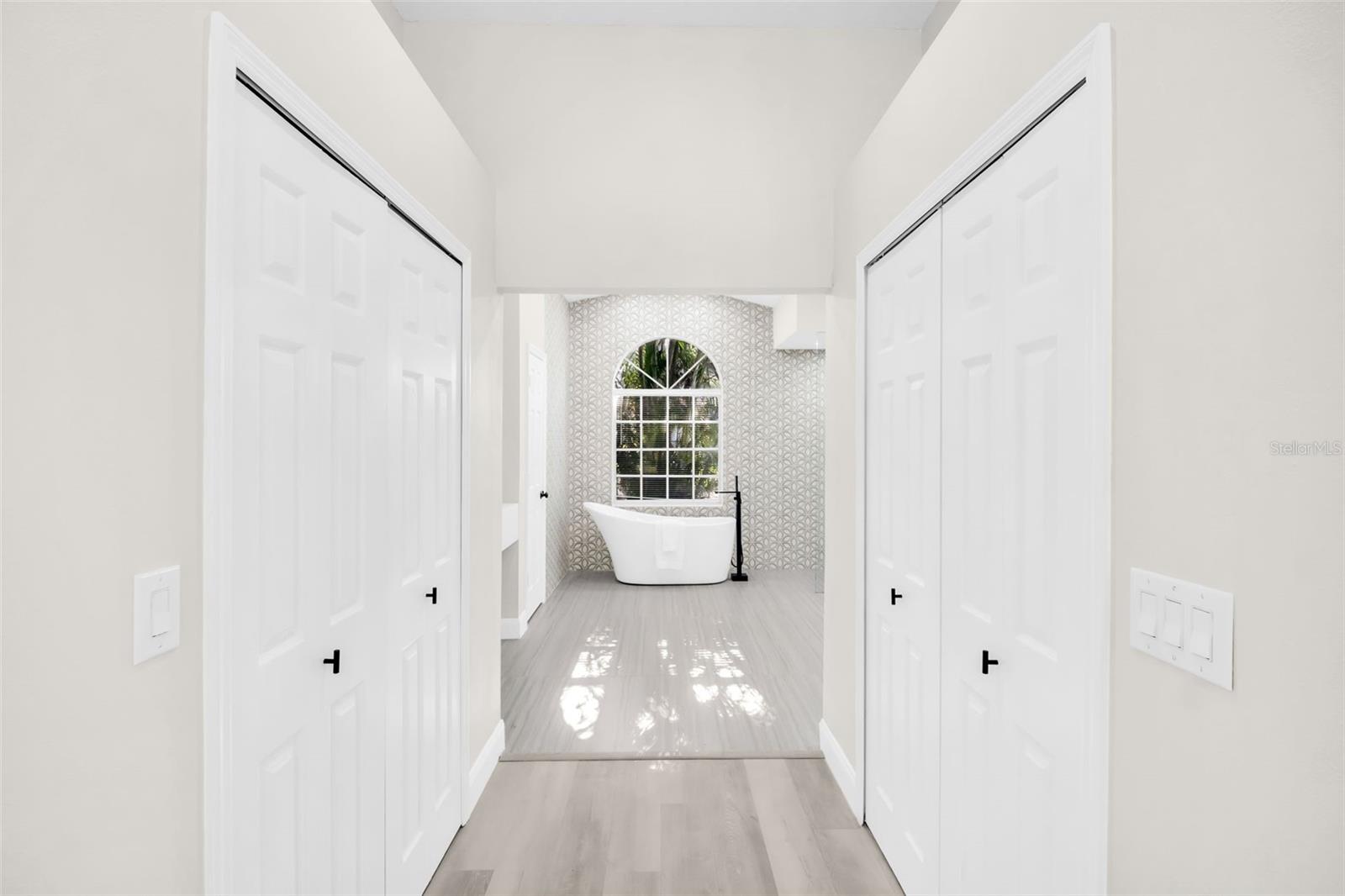 Image 12 of 54 For 2830 Resnik Circle W