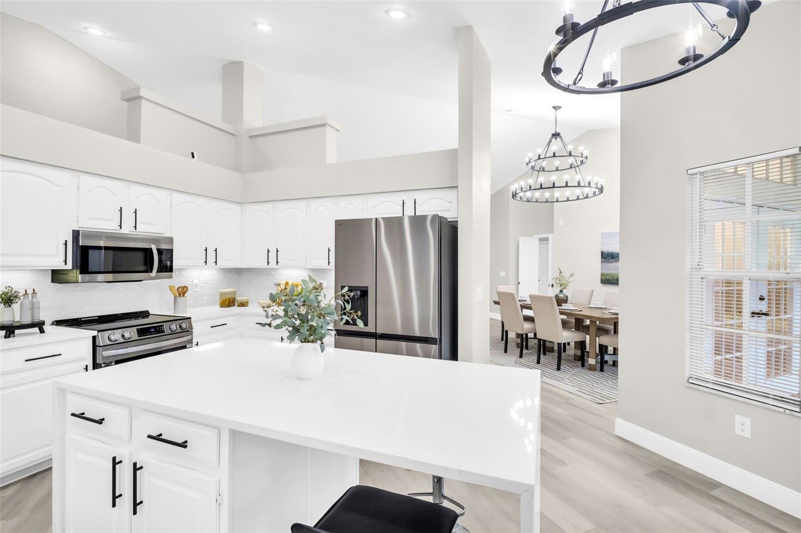 Image 21 of 54 For 2830 Resnik Circle W