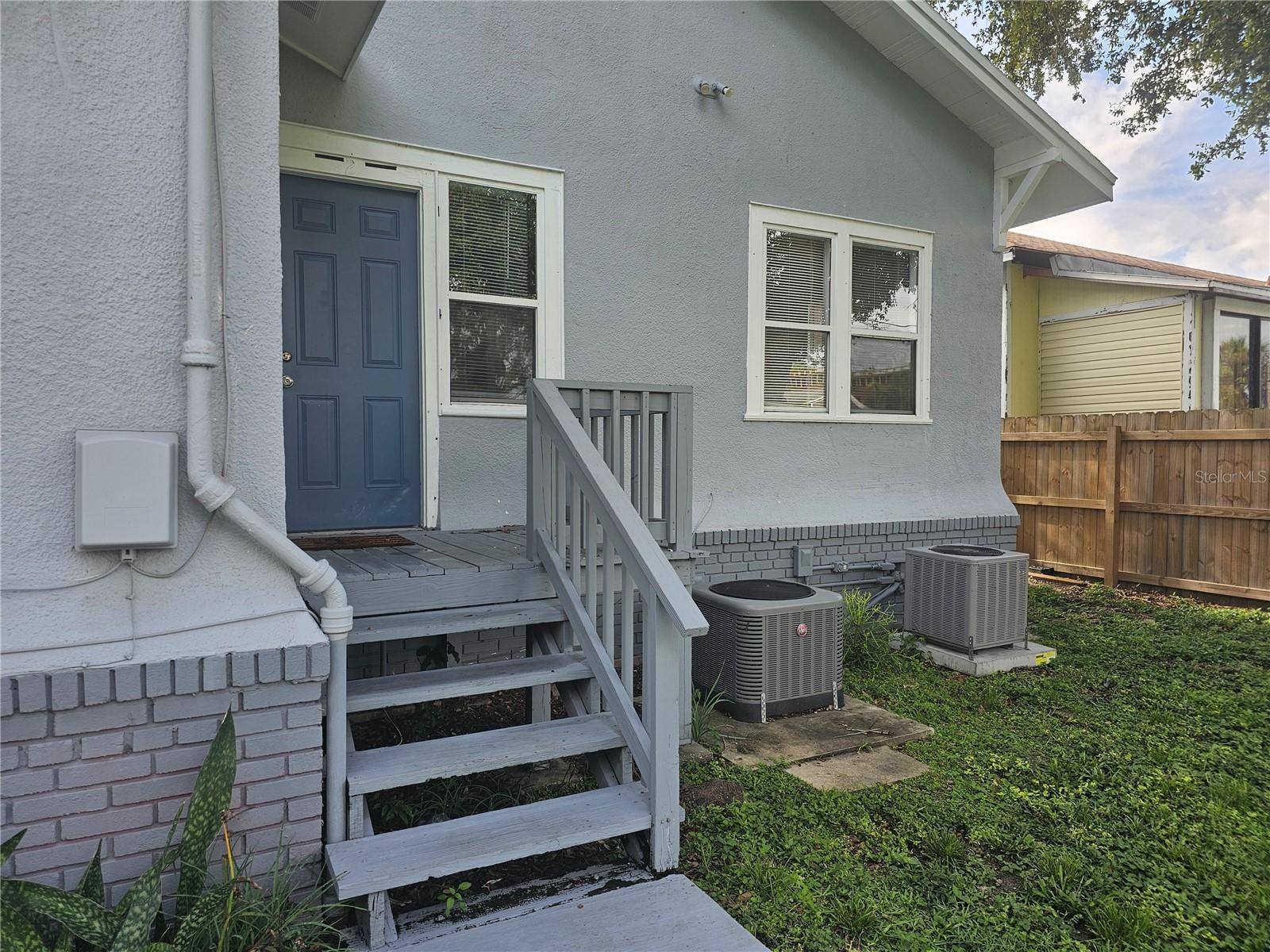 Image 2 of 25 For 1408 Fort Harrison Avenue B