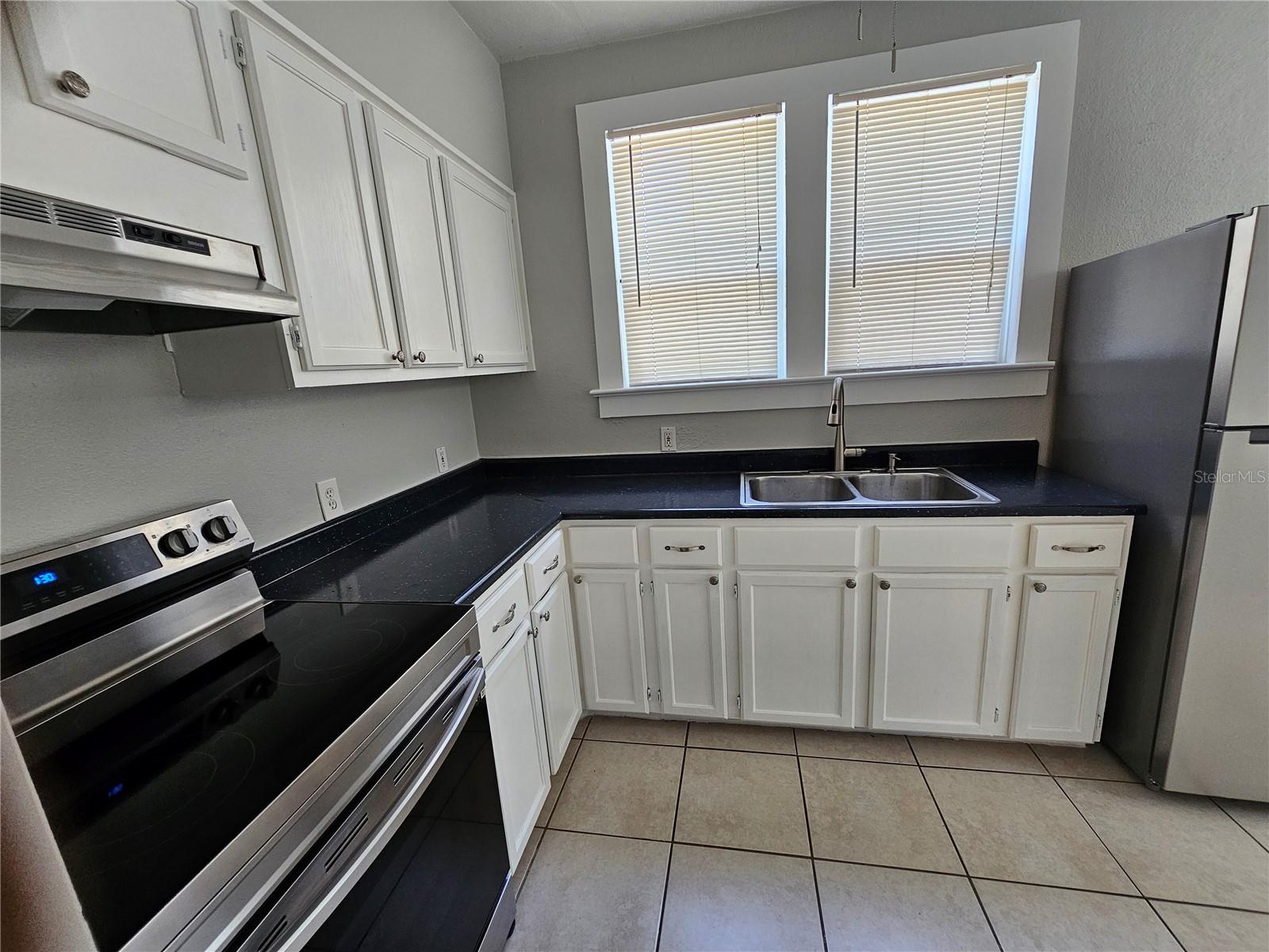 Image 3 of 25 For 1408 Fort Harrison Avenue B