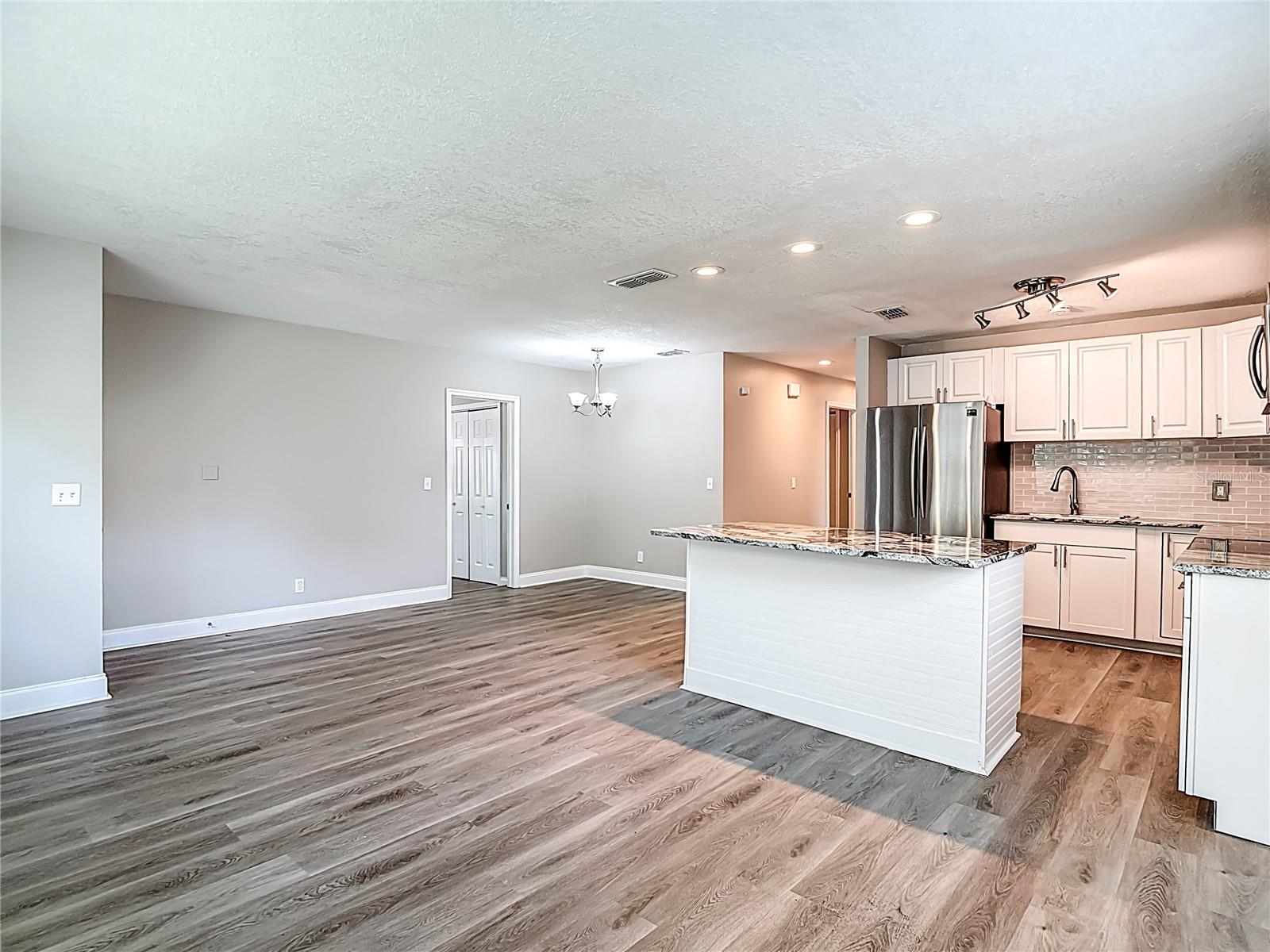 Image 15 of 56 For 304 Fern Street