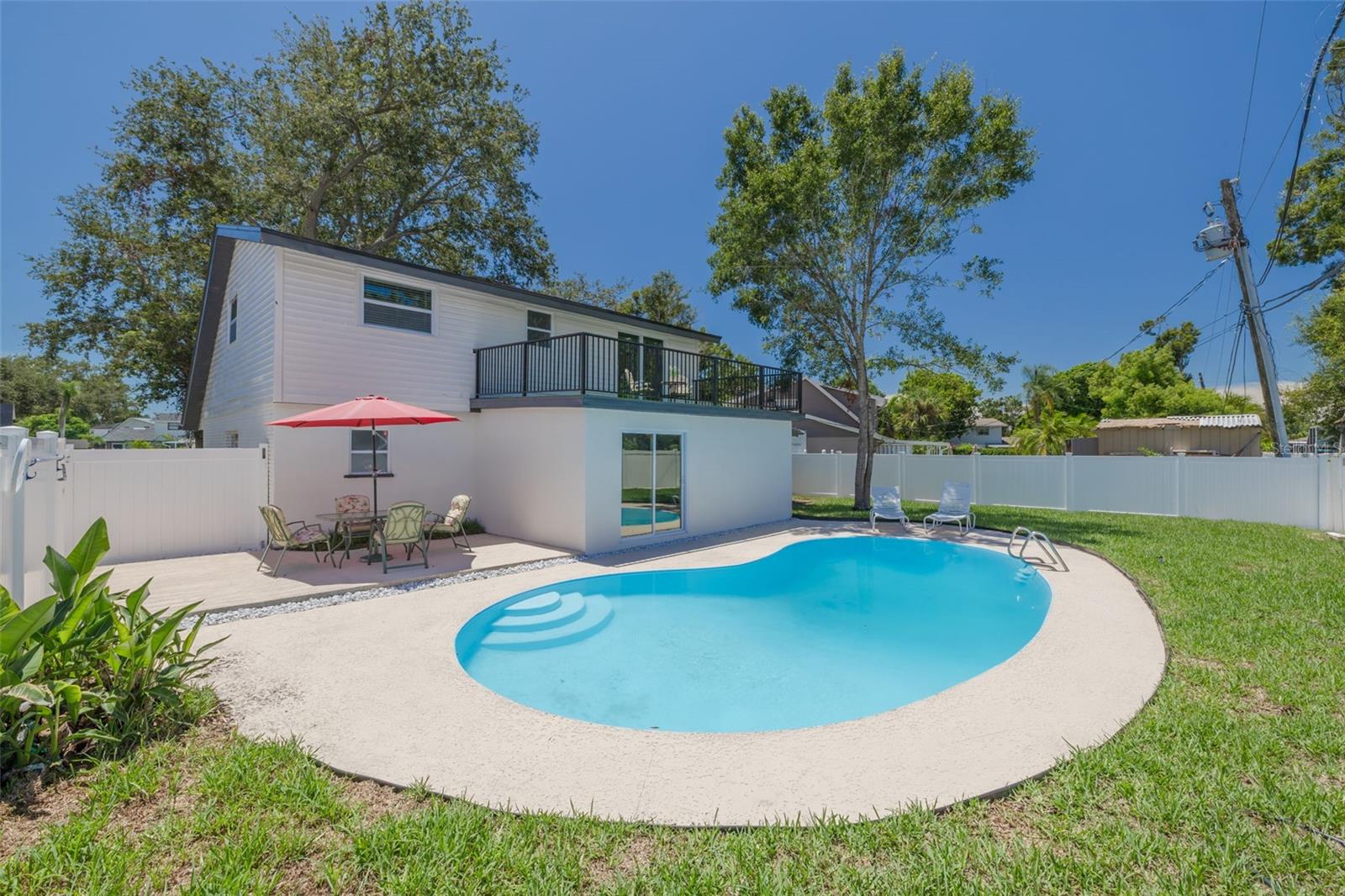 Image 20 of 44 For 12391 83rd Avenue