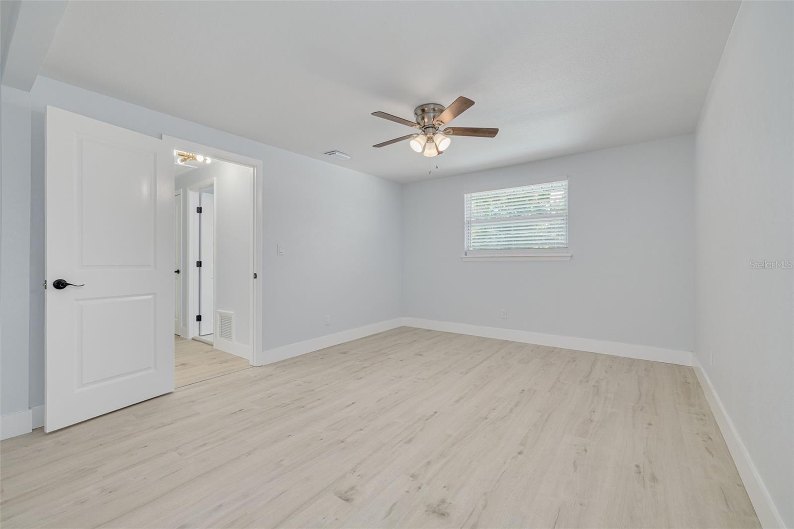 Image 33 of 44 For 12391 83rd Avenue