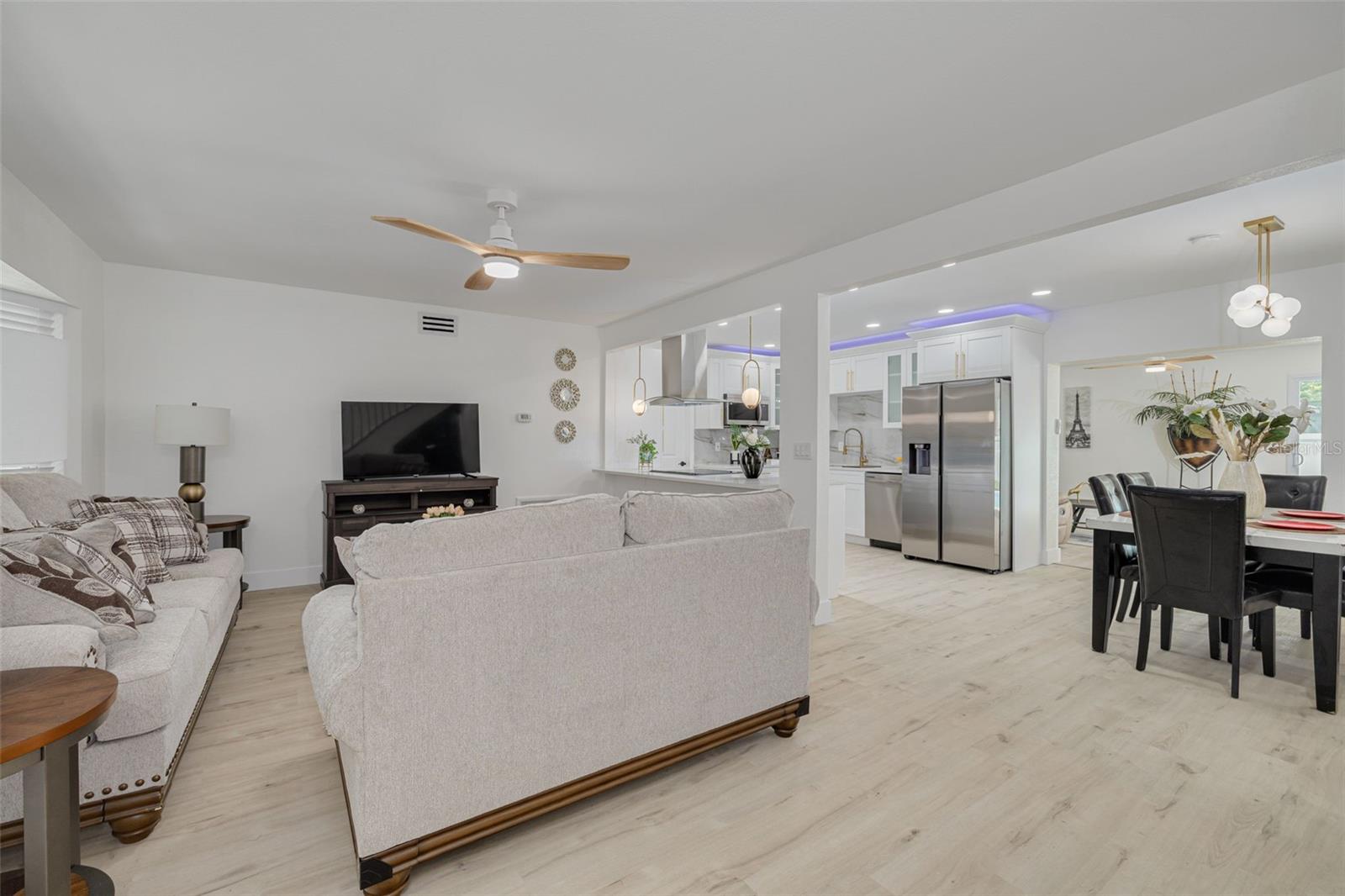 Image 7 of 44 For 12391 83rd Avenue