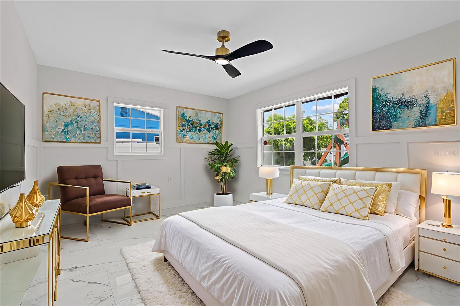 Listing photo id 15 for 4440 Huntington Street Ne