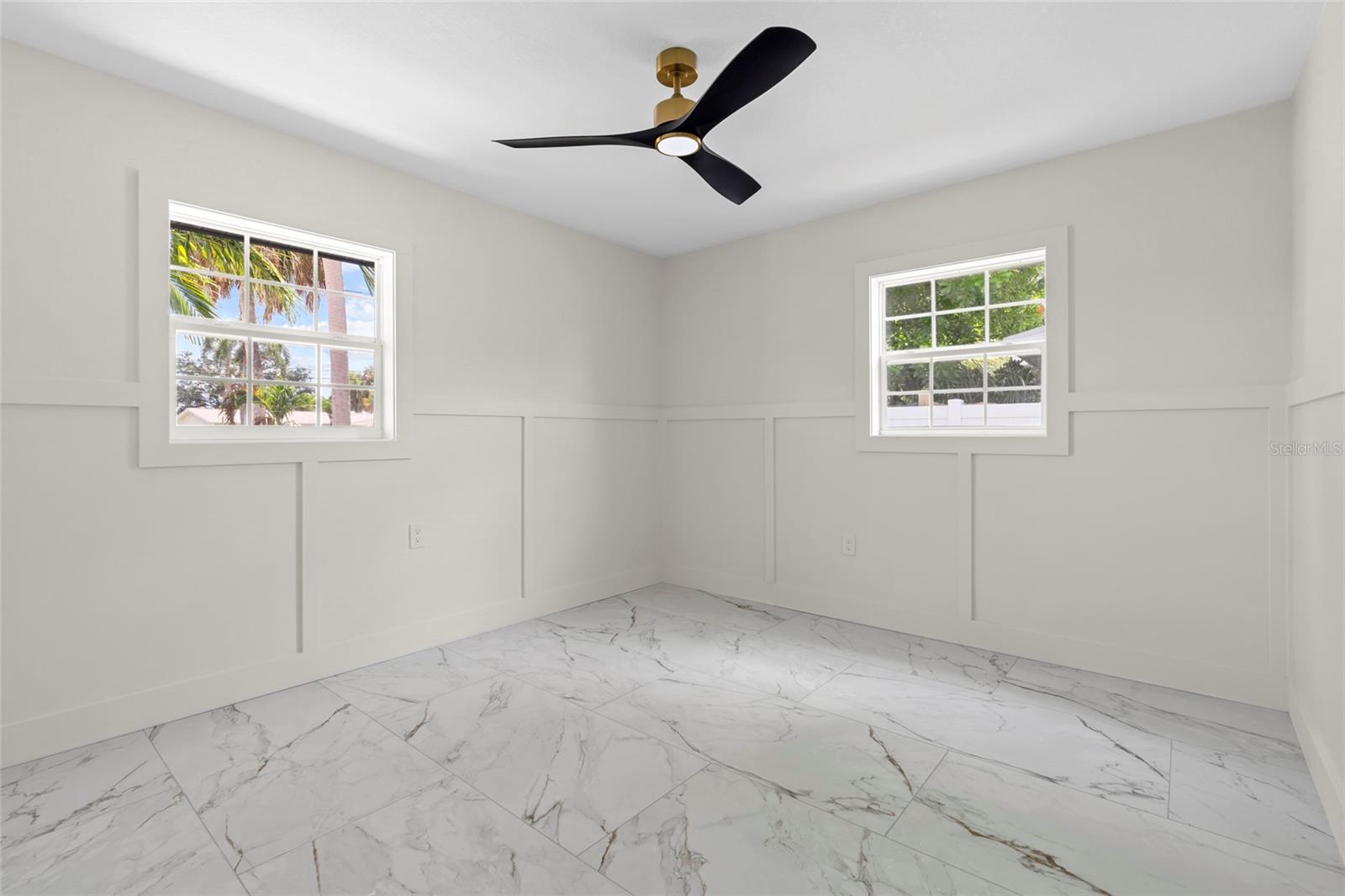 Listing photo id 18 for 4440 Huntington Street Ne