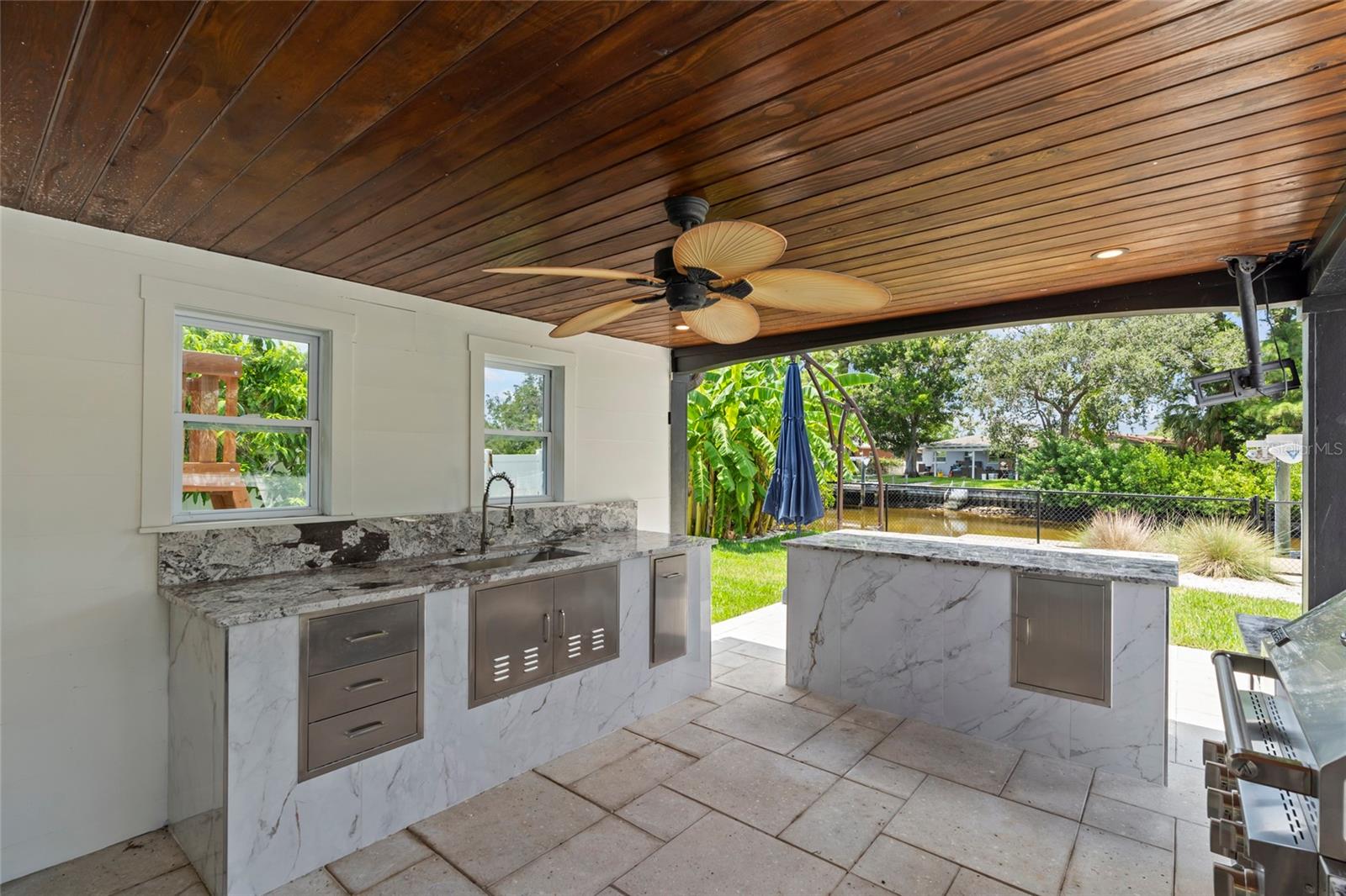 Listing photo id 26 for 4440 Huntington Street Ne