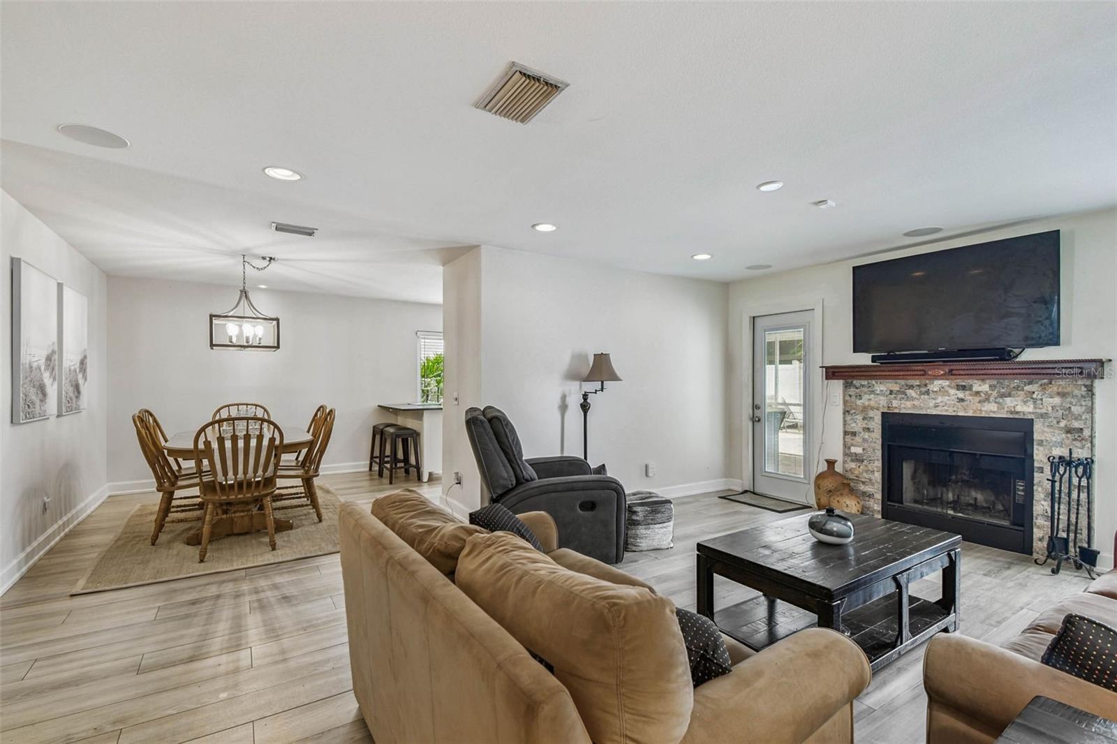 Image 8 of 80 For 4923 Cypress Trace Drive