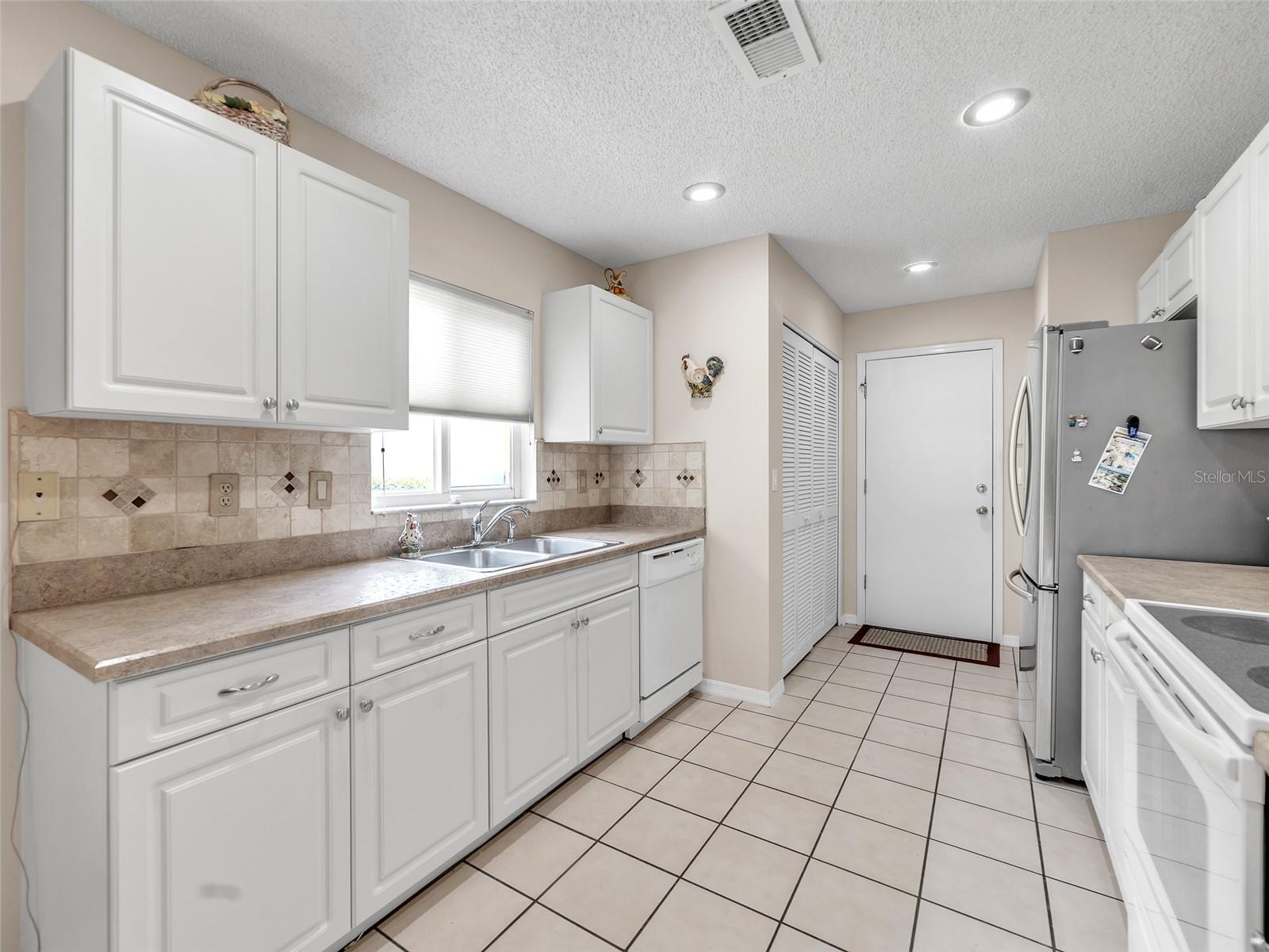 Image 14 of 45 For 2237 Mayfield Palms Lane 2237
