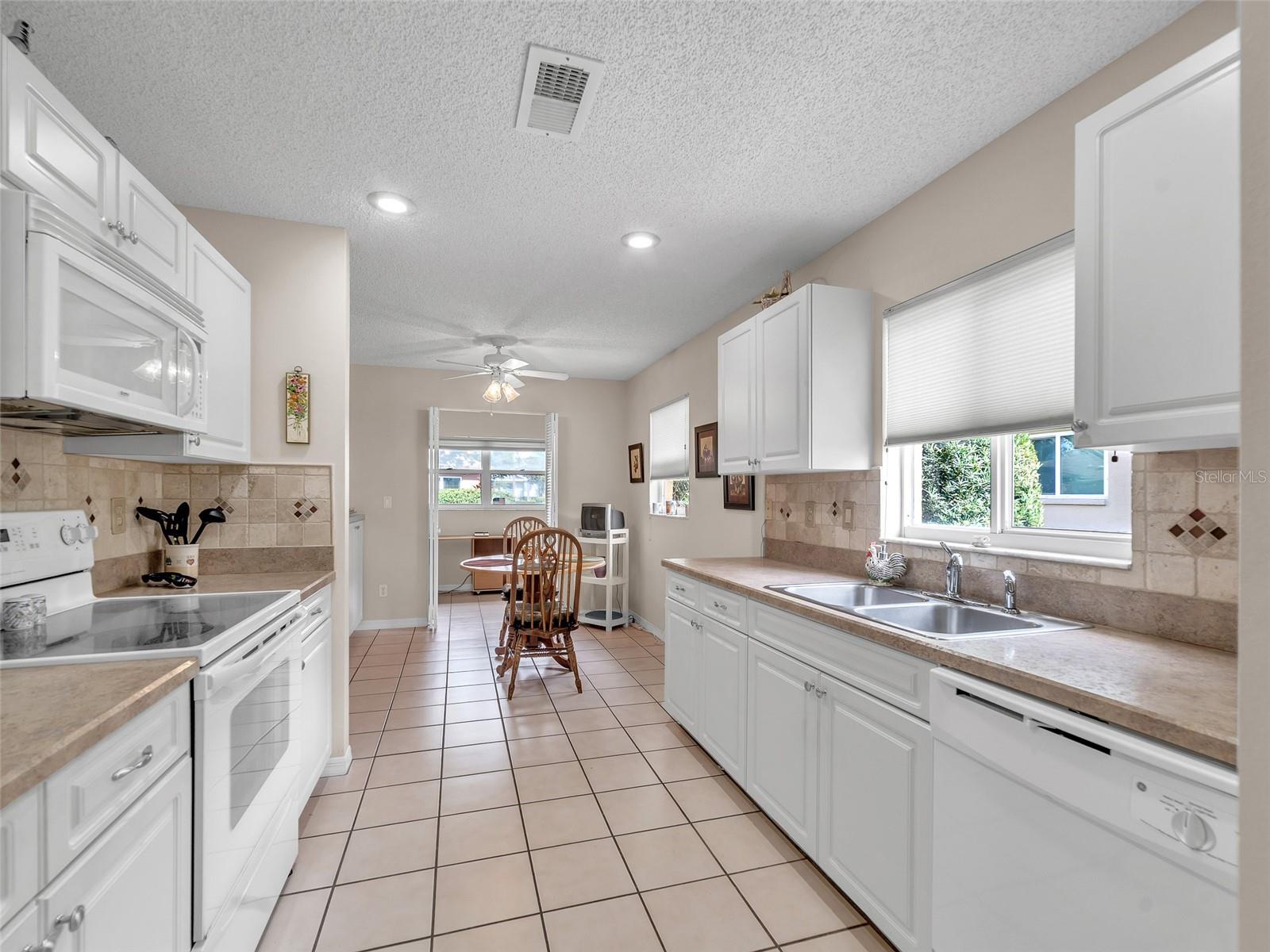 Image 16 of 45 For 2237 Mayfield Palms Lane 2237