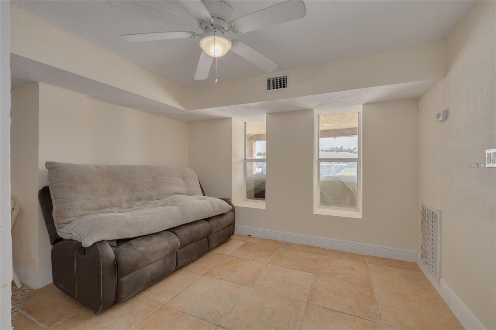 Listing photo id 16 for 8100 Brighton Drive