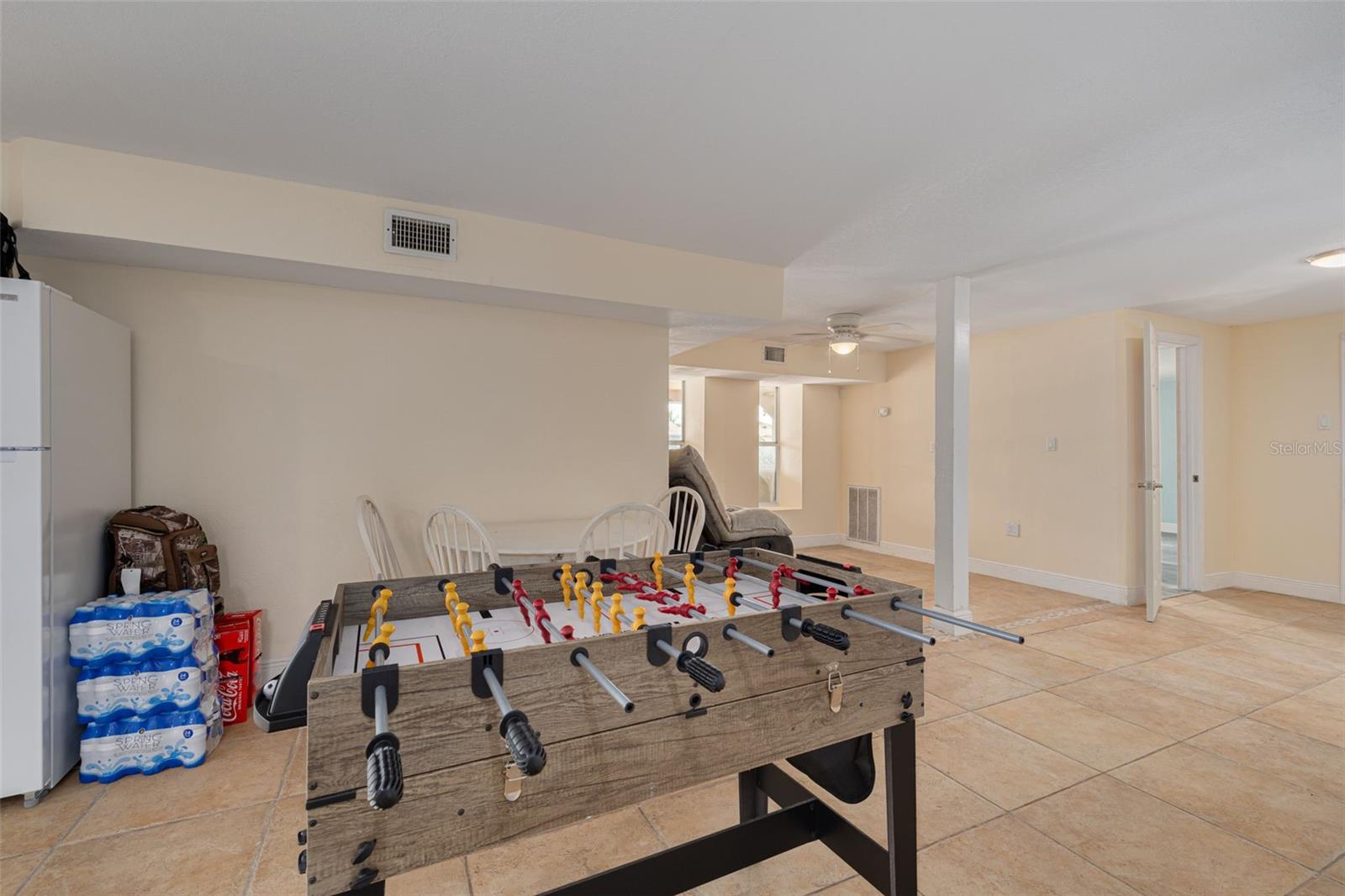 Listing photo id 17 for 8100 Brighton Drive