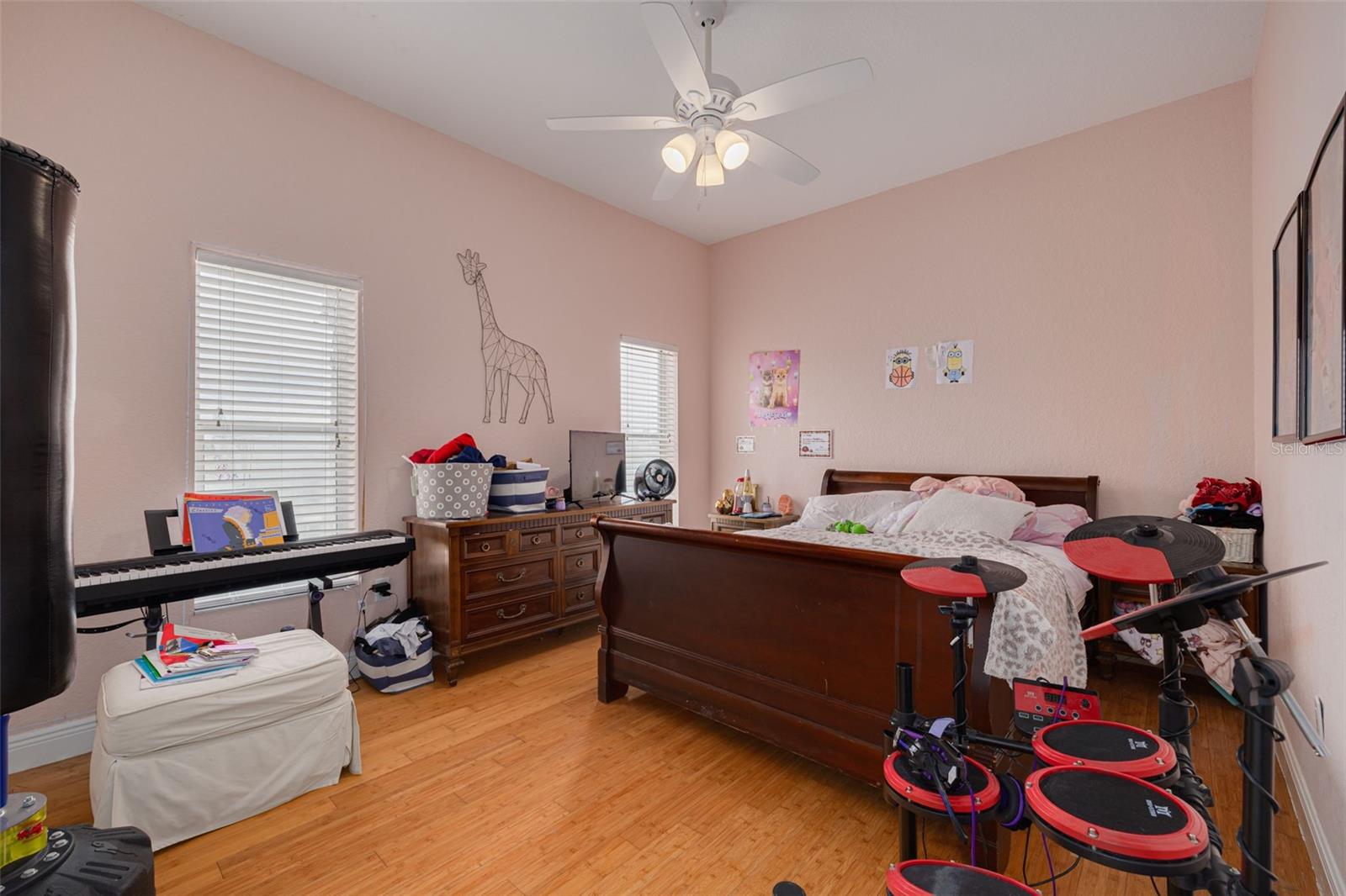 Listing photo id 24 for 8100 Brighton Drive